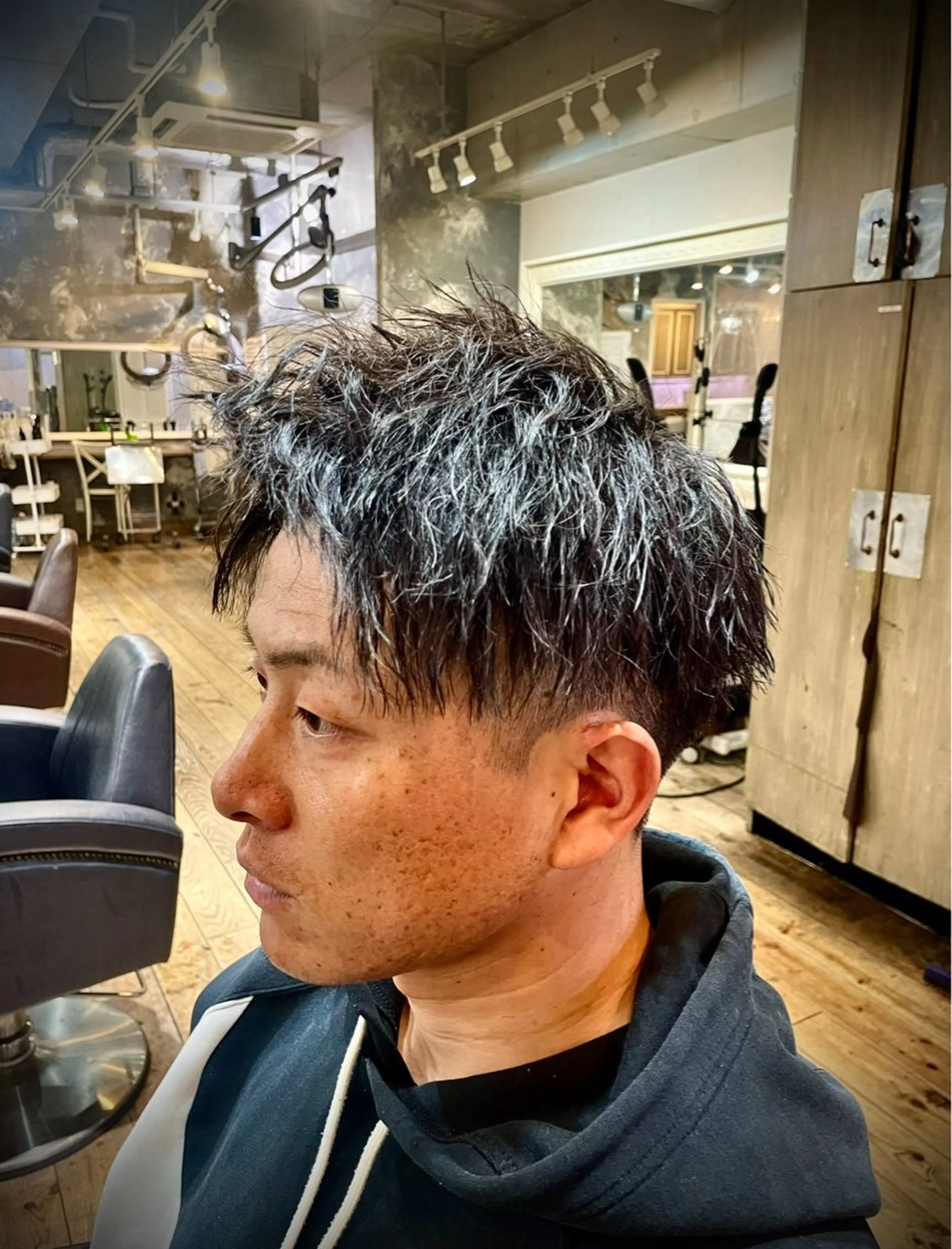 メンズ ビジネス メンズパーマ メンズツイストパーマ 刈り上げ ツイストパーマ HAIRLABO 篠崎空竜のヘアスタイル