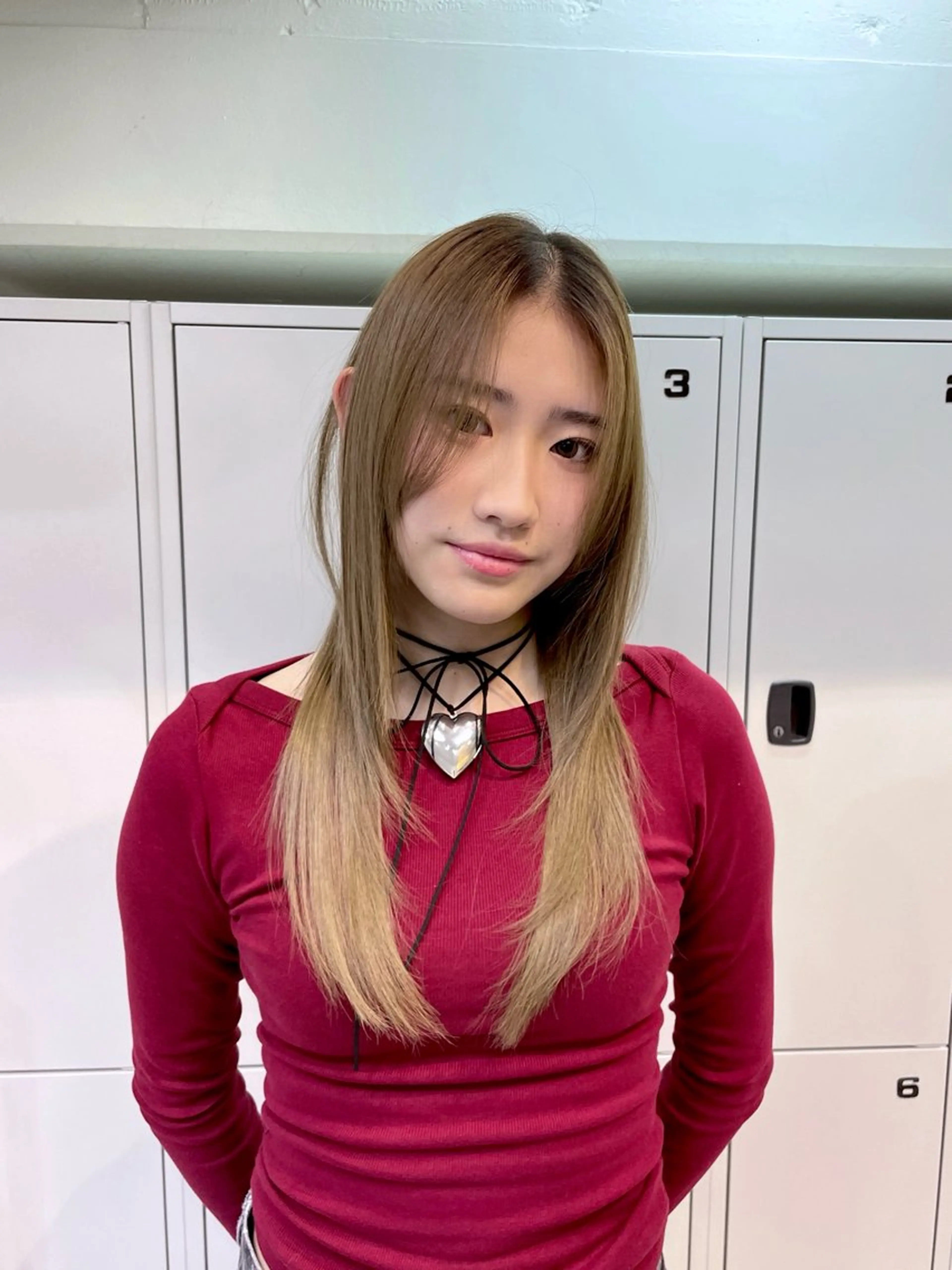 カット 縮毛矯正 トリートメント yu-kaハッシュ カット/韓国レイヤーのヘアスタイル