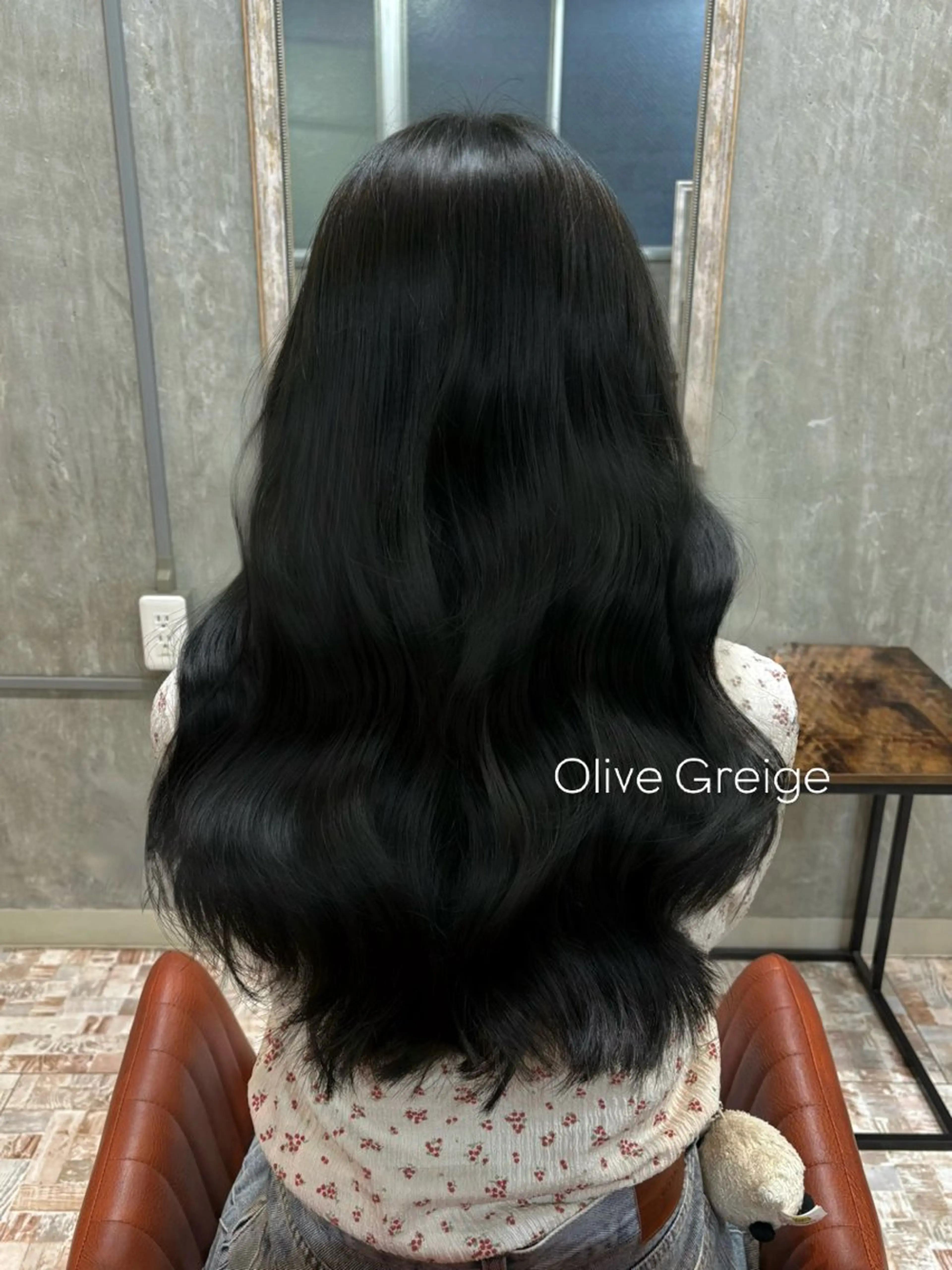 カラー ブリーチ 透明感カラー グレージュ ブリーチなしカラー オリーブカラー ヘアカラー botan🎀 harunaのヘアスタイル