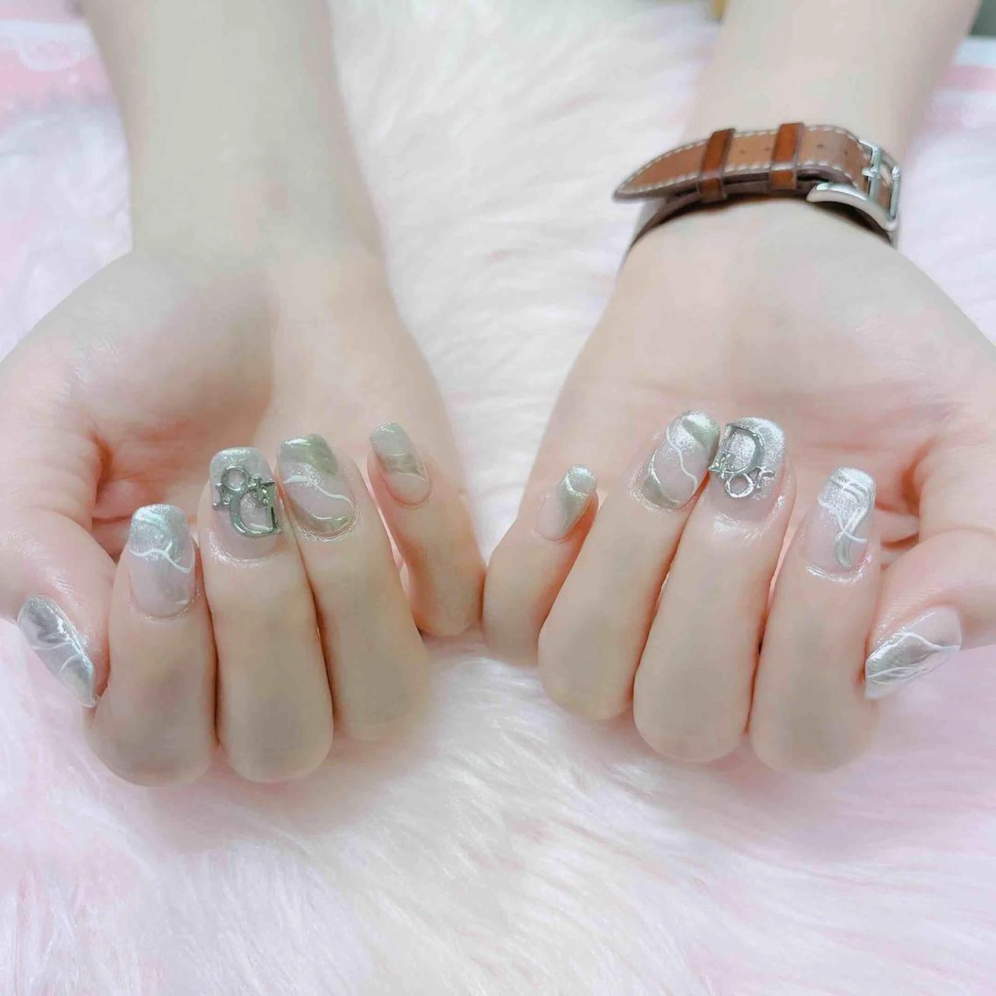 ネイル ハンドネイル MoonNail ユリ🌸のネイルデザイン