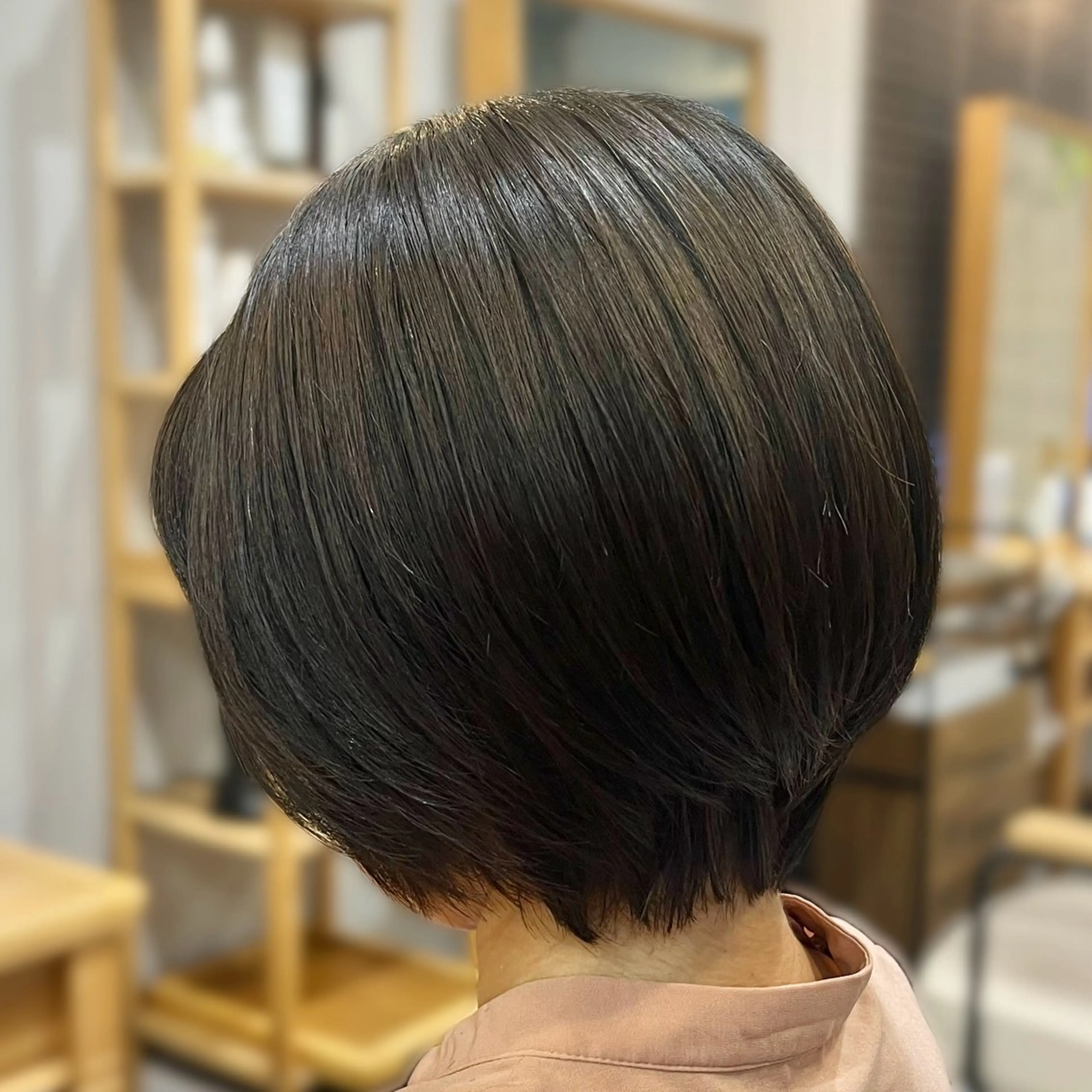 ショート カット 🌸 飯野 舞桜のヘアスタイル