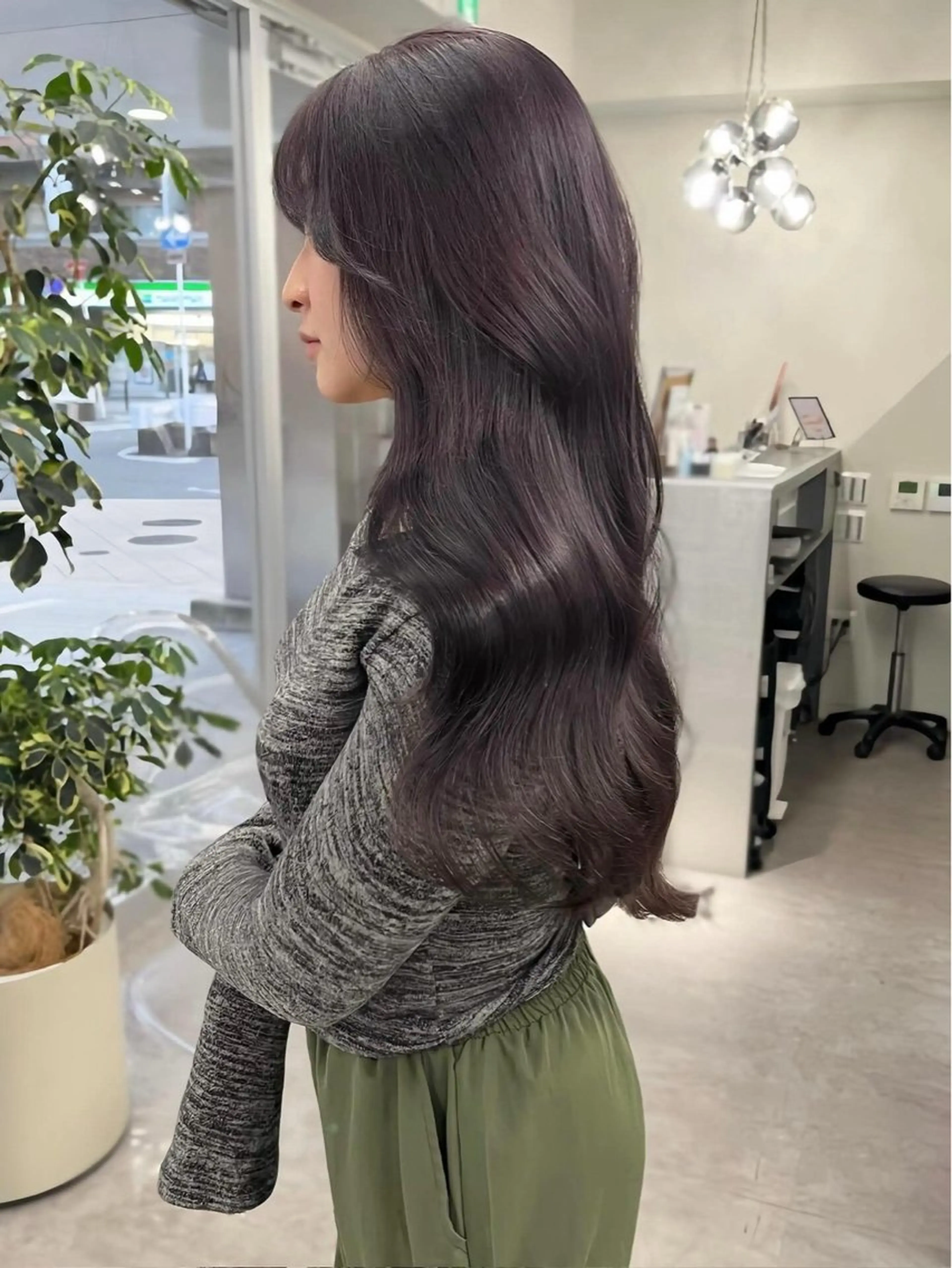 ロング カラー 松谷 わかなのヘアスタイル