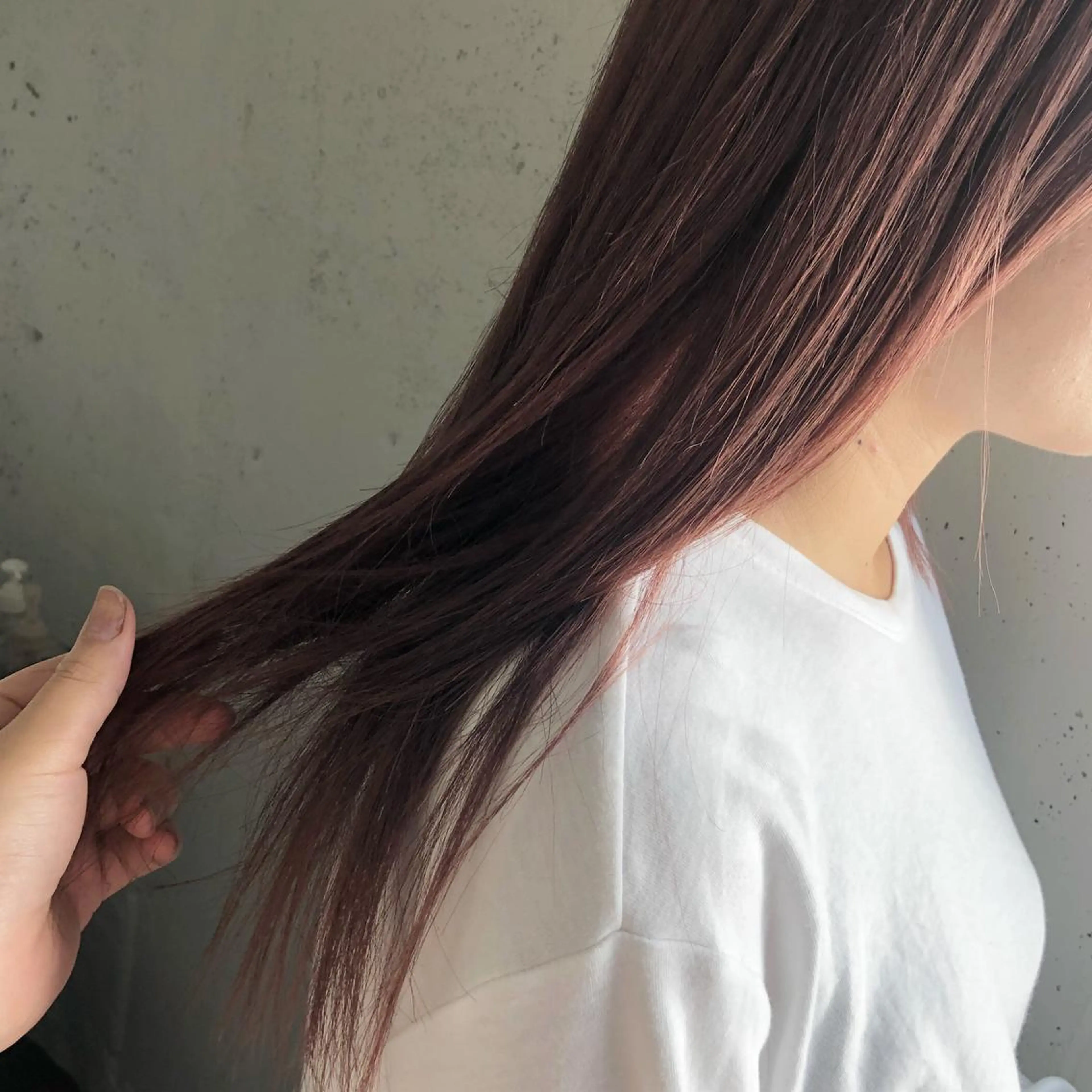 セミロング カラー レイヤーカット✖️ 柔らかベージュカラーのヘアスタイル