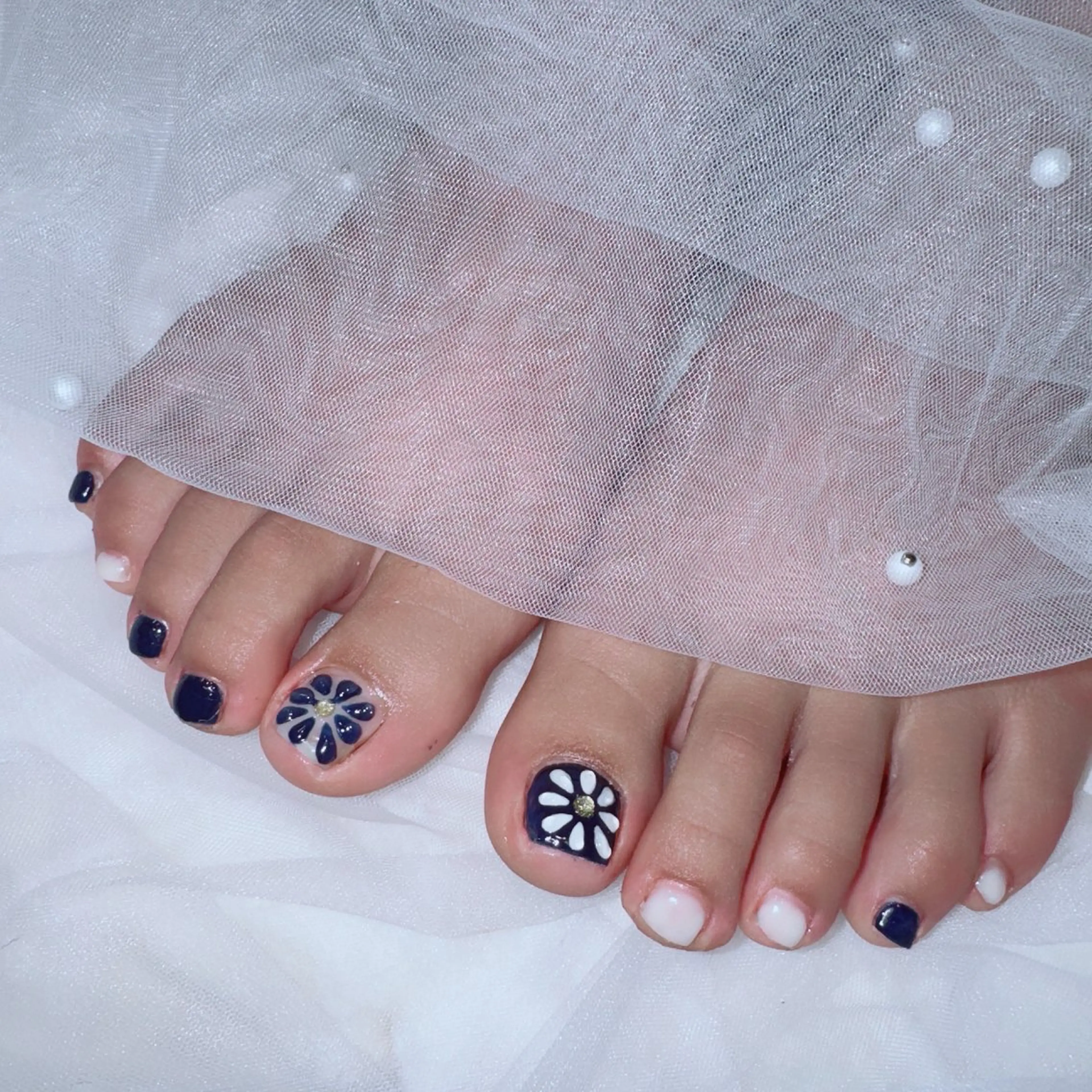 ネイル フットネイル RIEKO🍒 ワンホン♡推しネイルのネイルデザイン