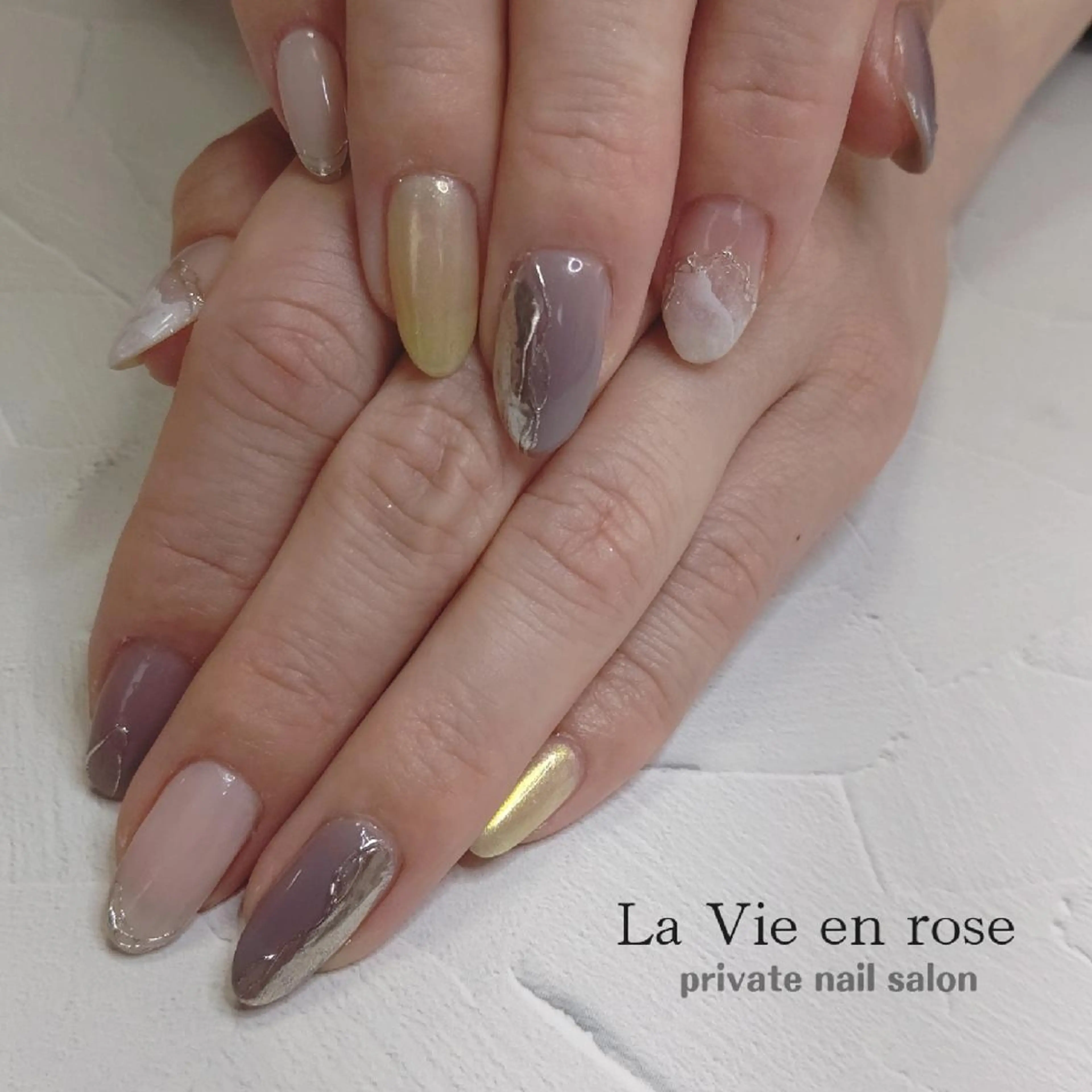 ネイル ラヴィアン ローズのネイルデザイン