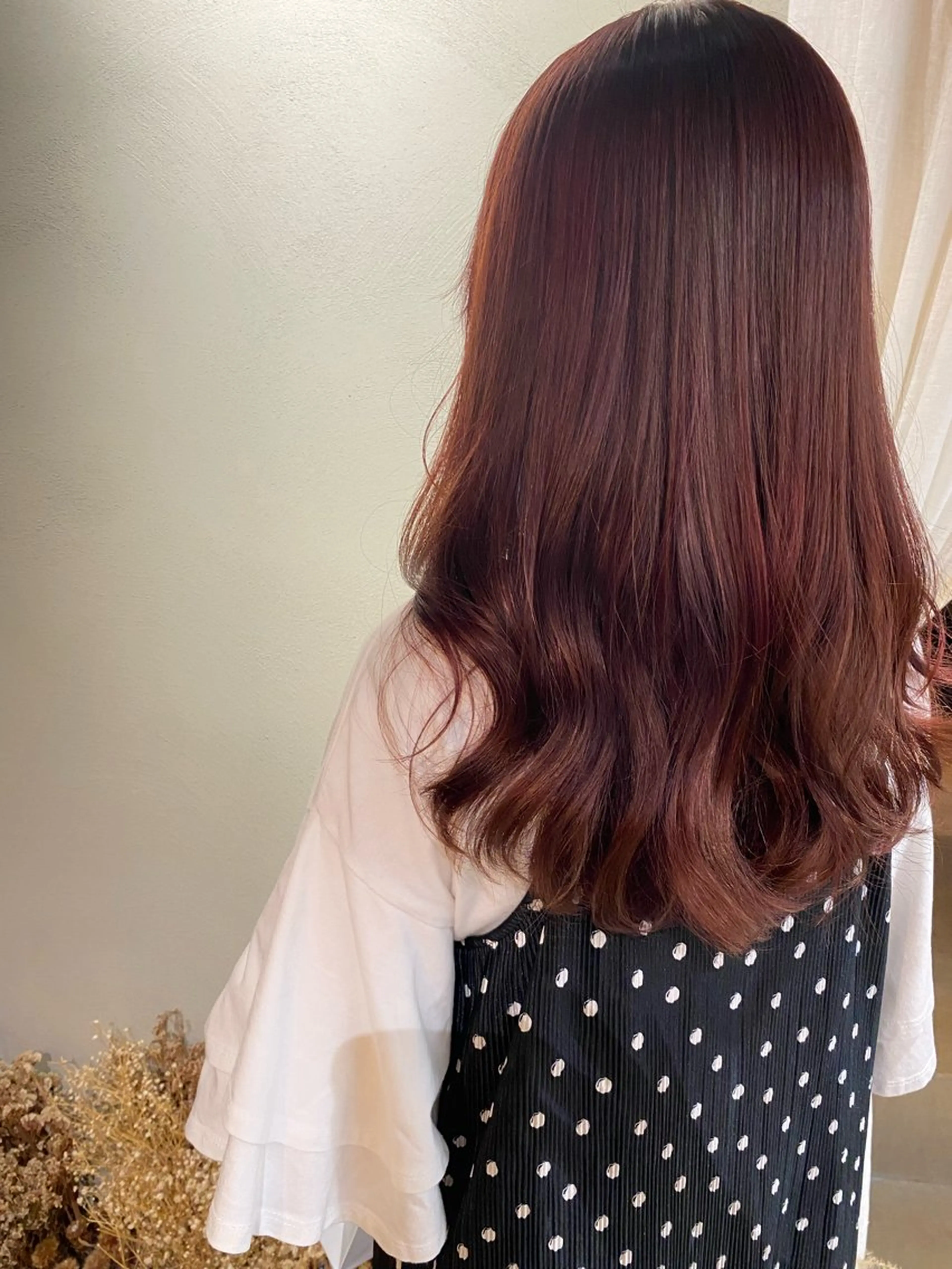 ロング カラー ブリーチ カシス ブリーチなしカラー ピンクカラー カット ヘアカラー トリートメント erika /韓国ヘアのヘアスタイル