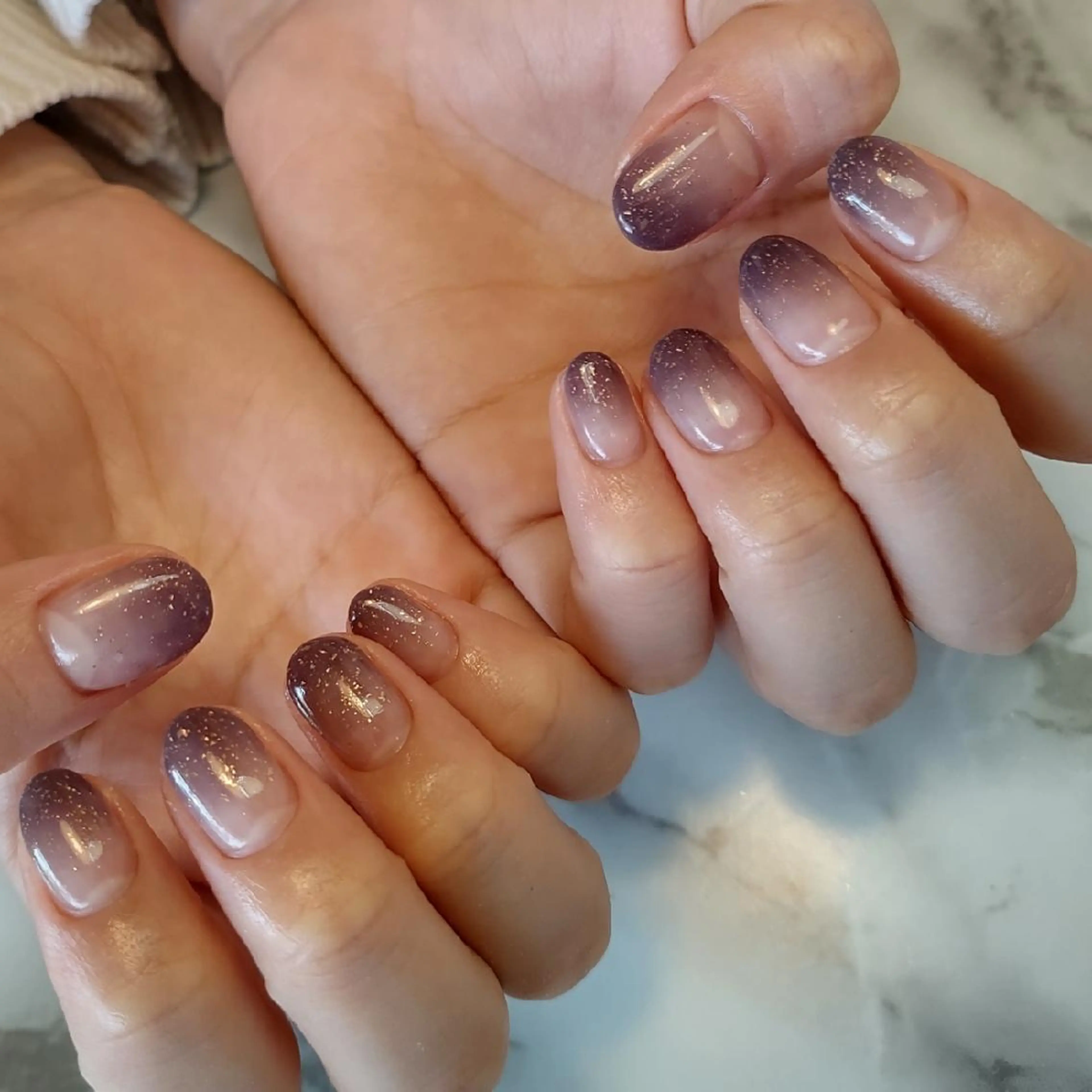 ネイル グラデーション ジェヌインネイル 河内のネイルデザイン