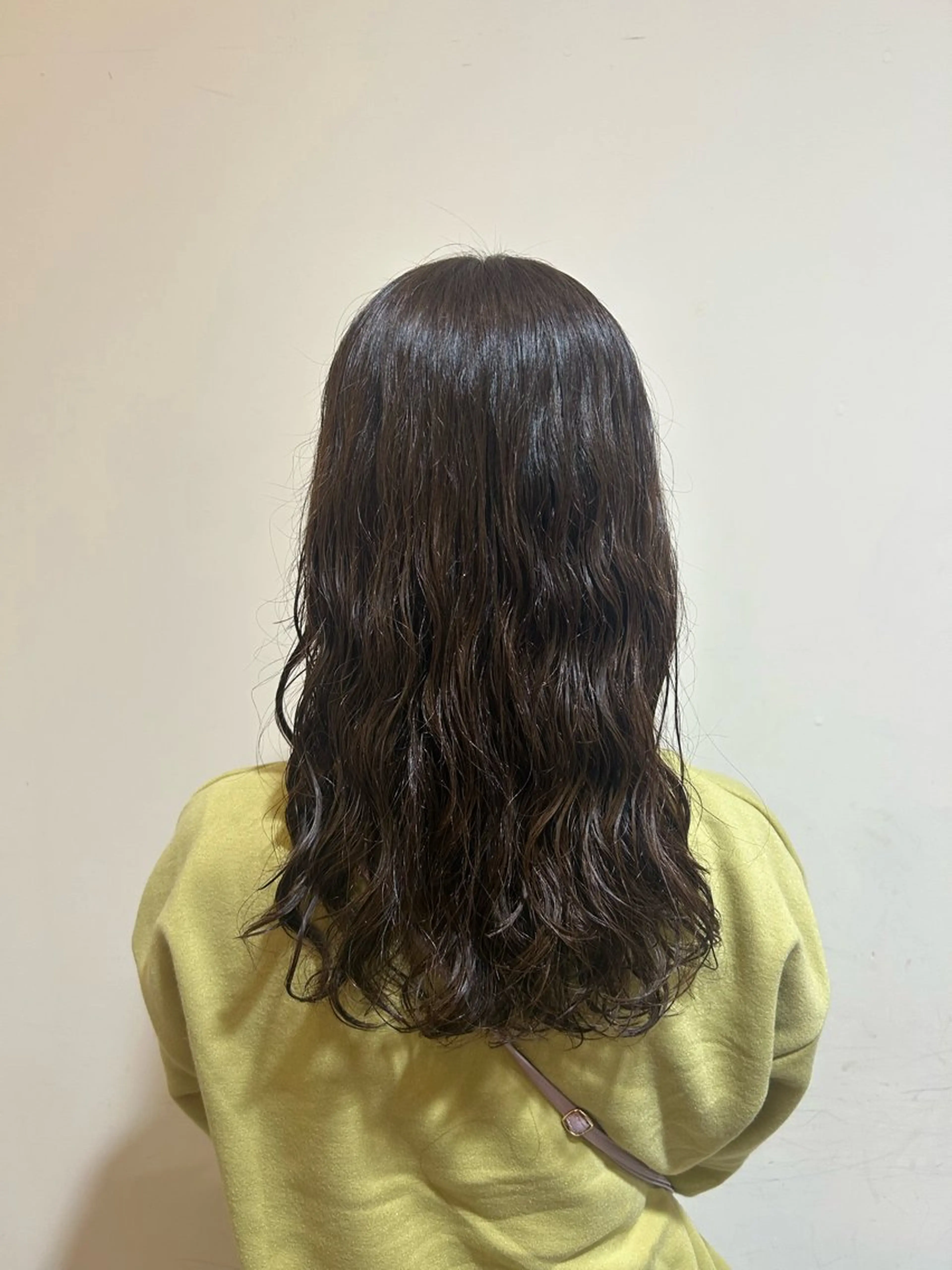 ロング パーマ 一宮　　透明感カラー 髪質改善　ヘッドスパのヘアスタイル