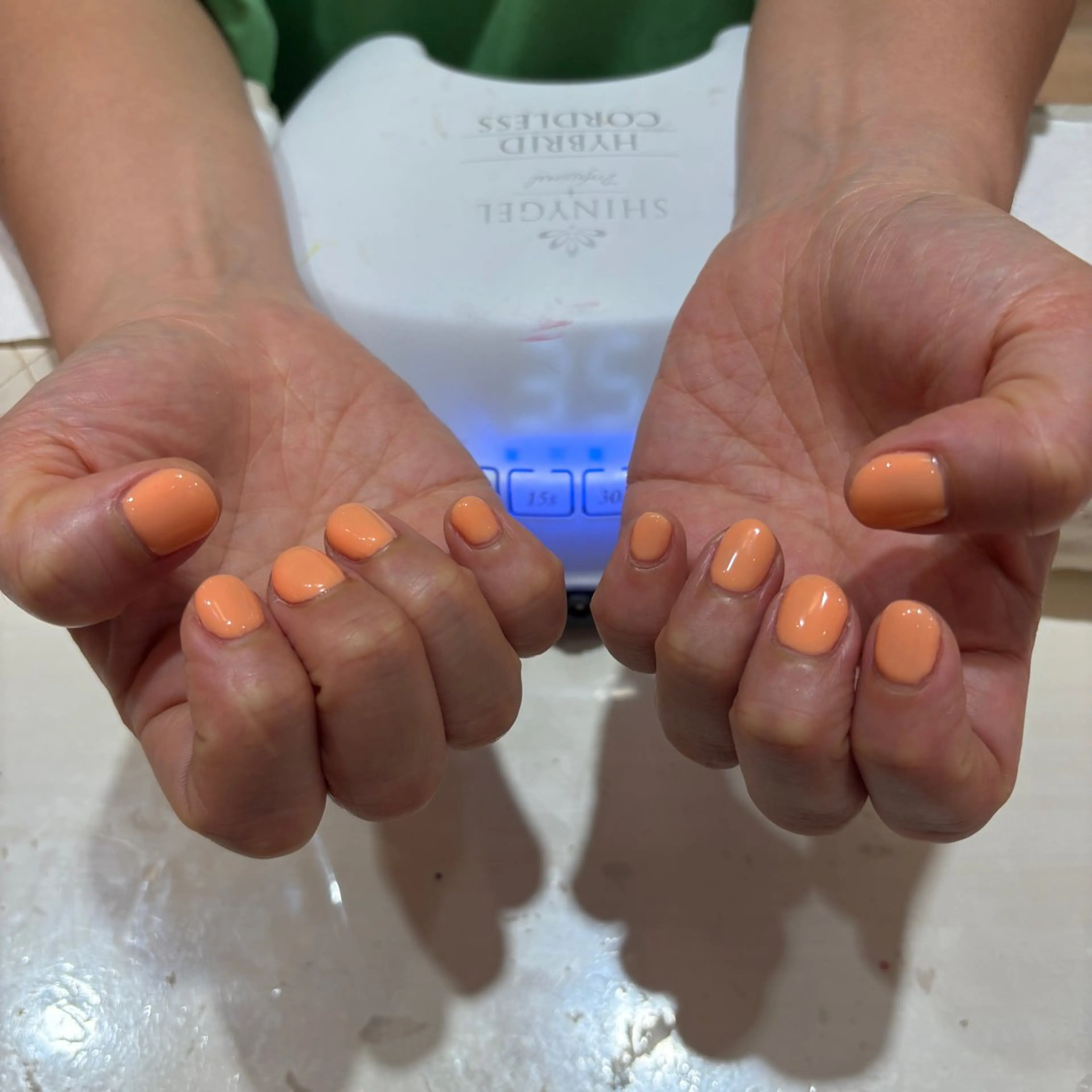 ネイル She 横浜 栗飯原  彩禾のネイルデザイン