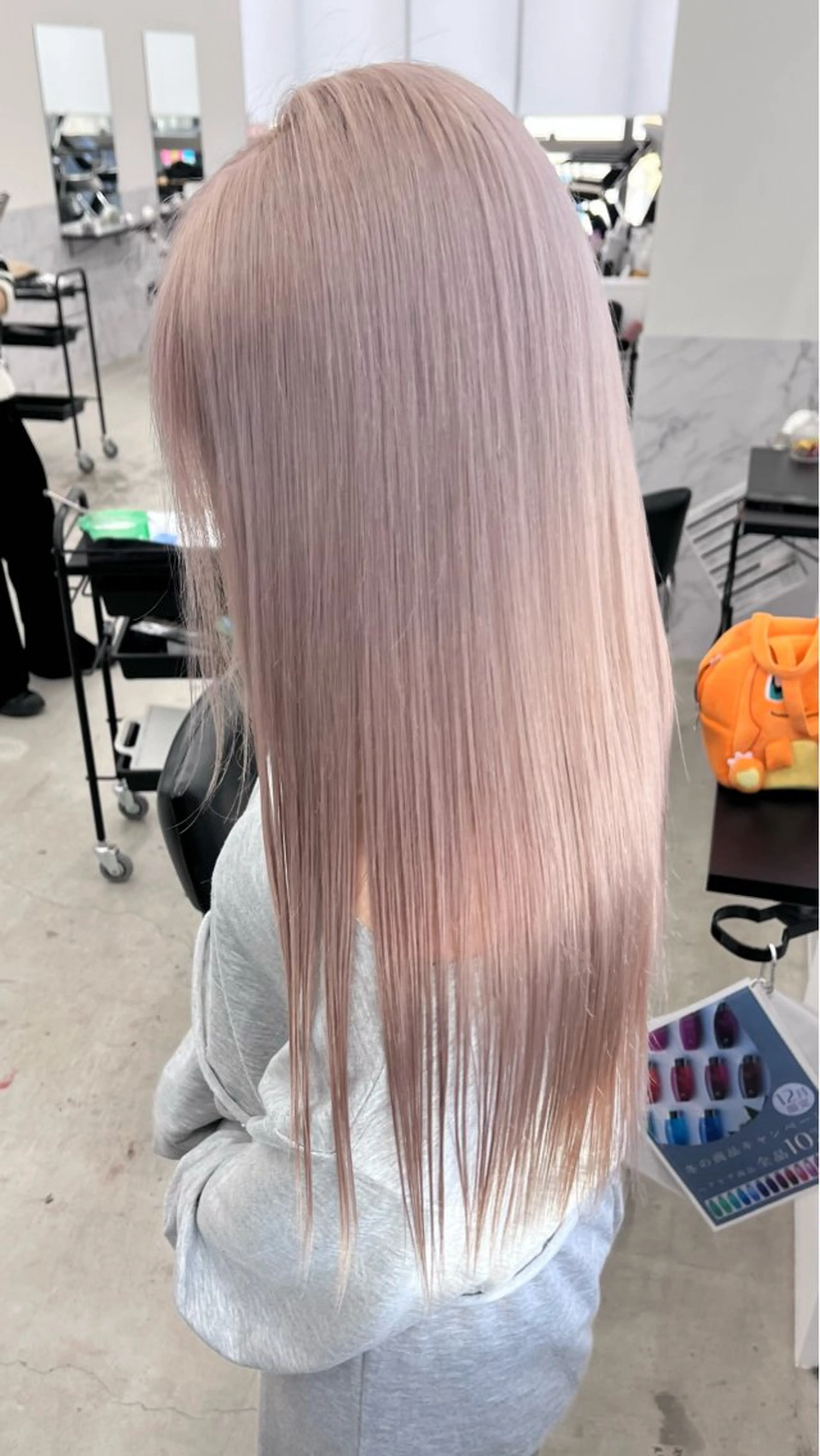 ロング カラー ブリーチ 透明感カラー ハイトーンカラー ピンクカラー ホワイトピンク ヘアカラー 田中 莉香のヘアスタイル