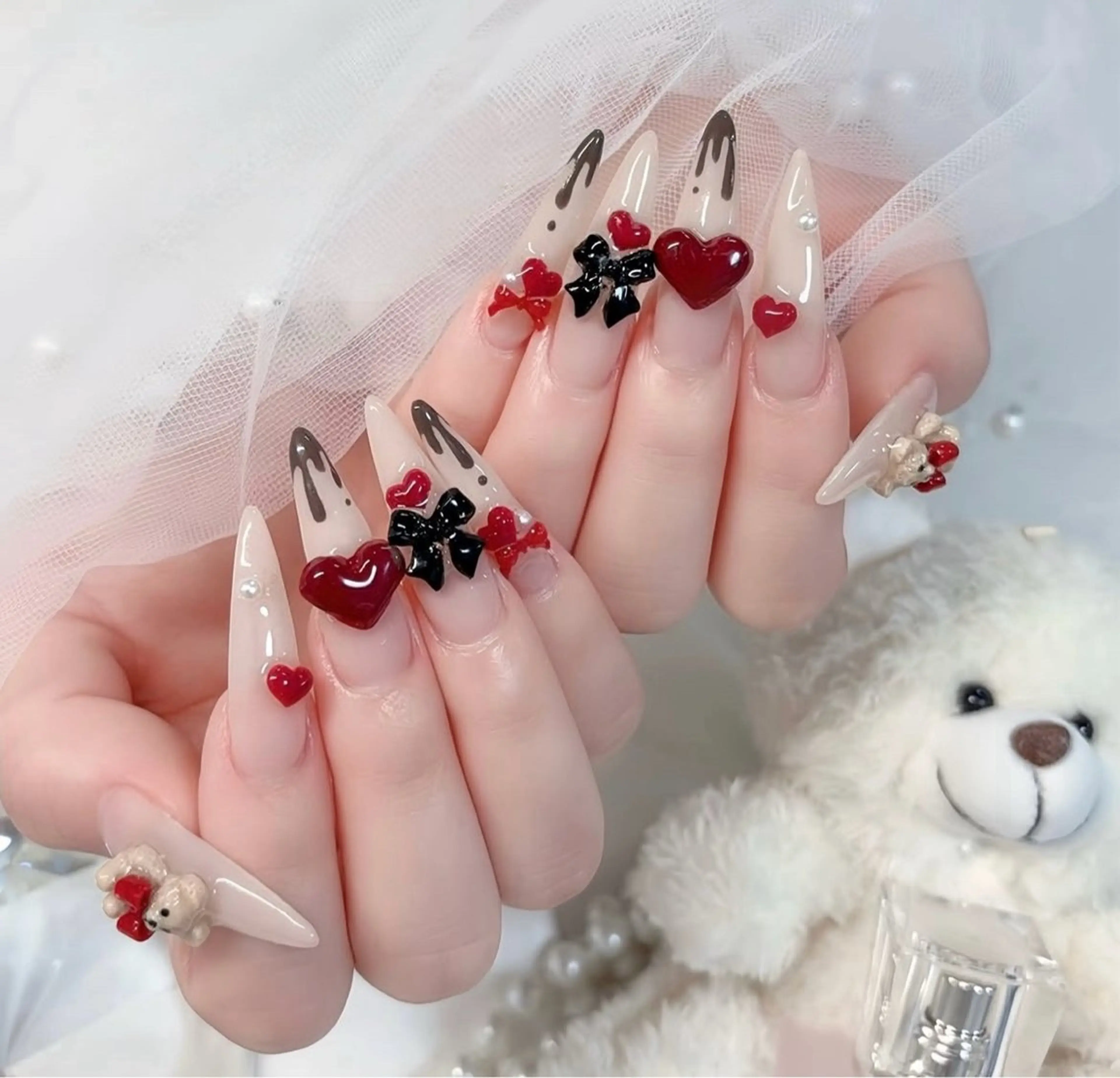 ネイル オーロラネイル チークネイル フットネイル フレンチネイル ジェルネイル ハンドネイル ハンドケア NEW NAIL💞 yukiのネイルデザイン