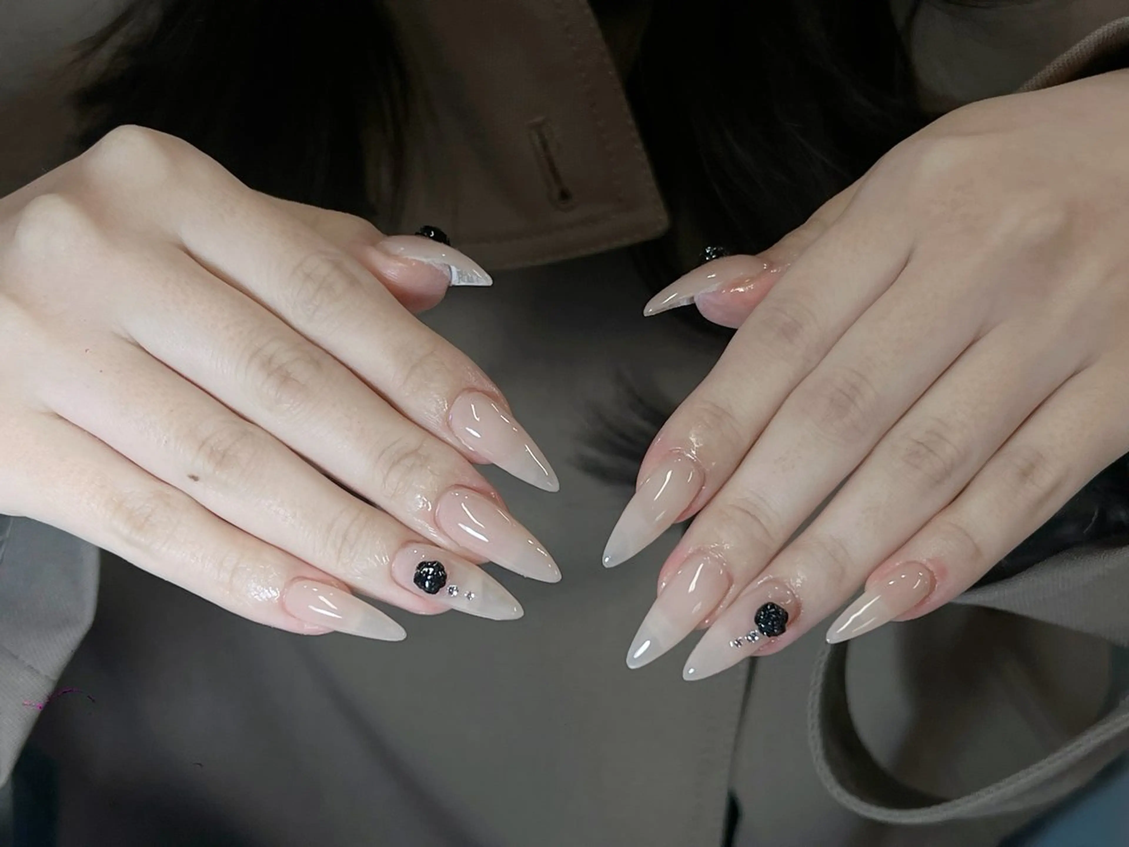 ネイル 成人式 フラッシュネイル フレンチネイル ジェルネイル グラデーション ハンドネイル Lya  Nail Yumi❤️のネイルデザイン