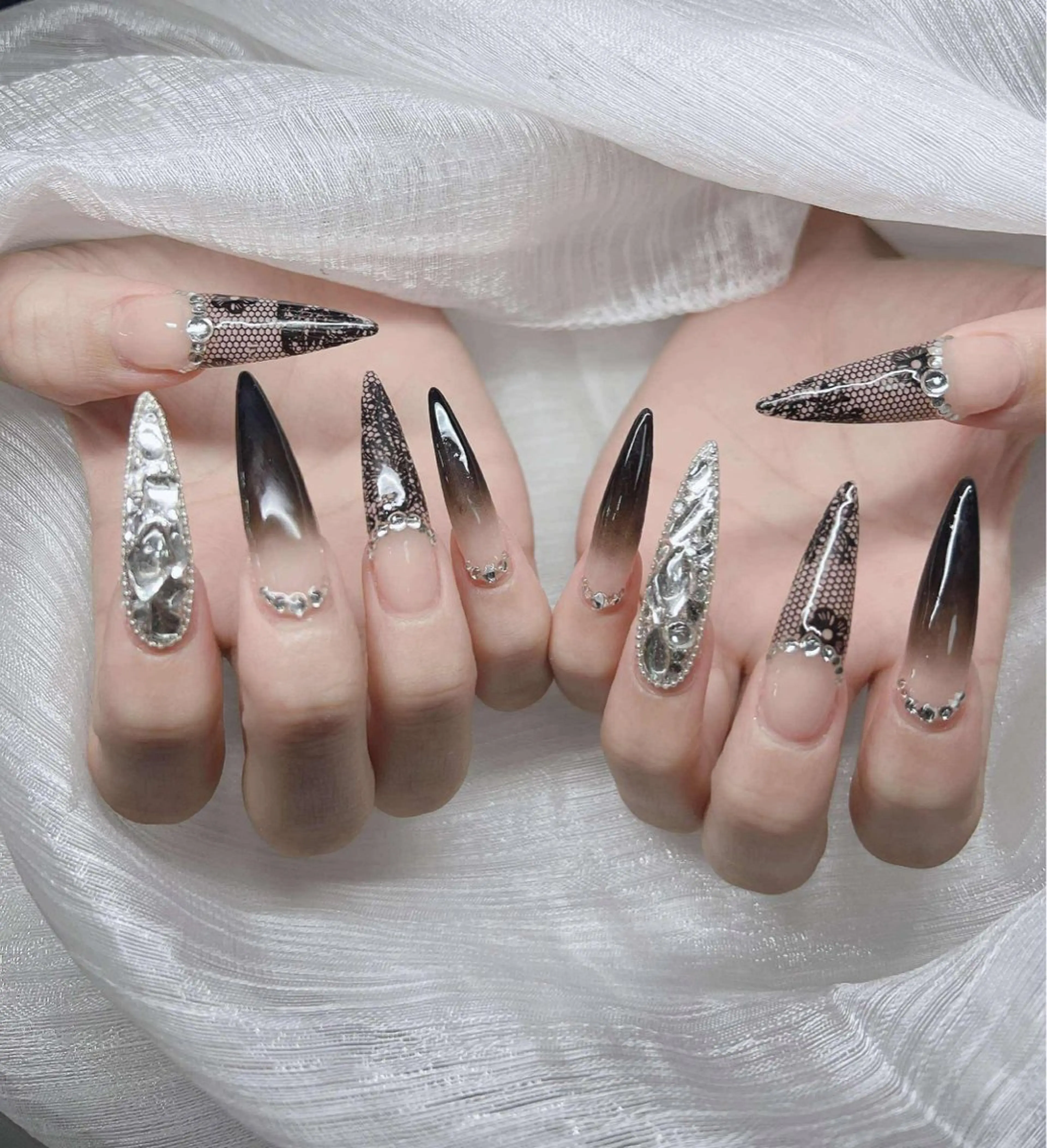 ネイル ハンドネイル Lee Nailsのネイルデザイン