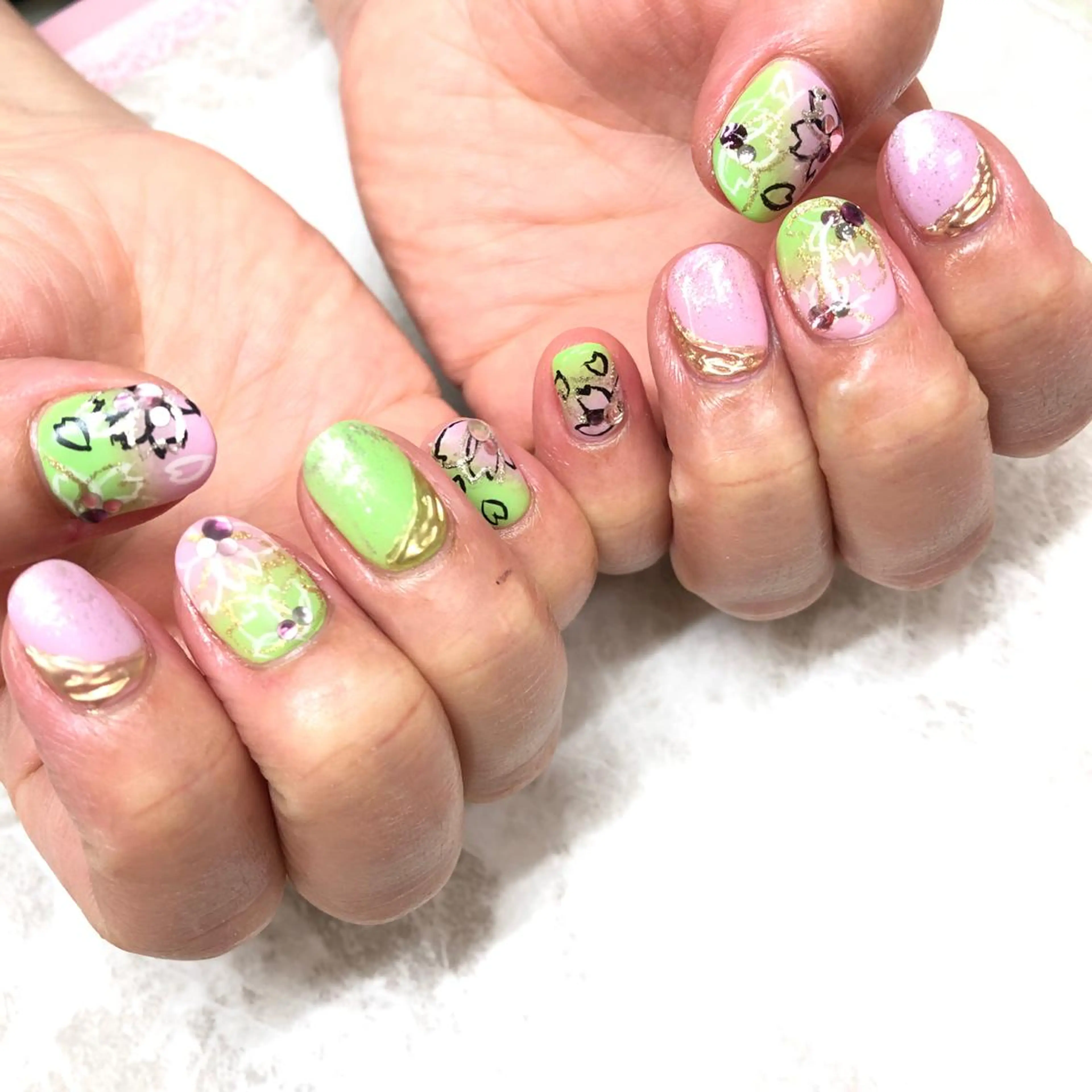 ネイル ユリシスネイル 担当近藤のネイルデザイン