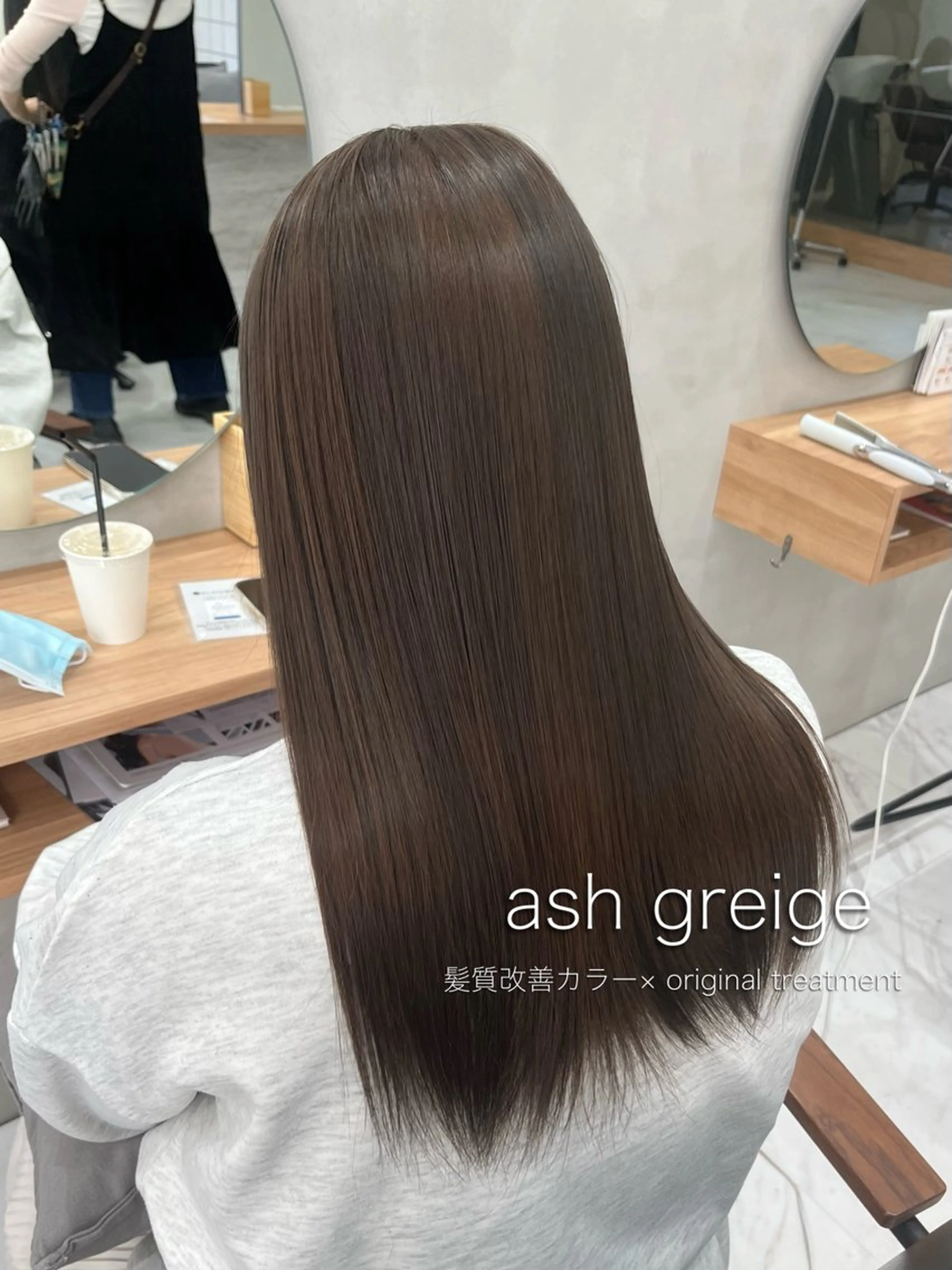 セミロング yuzu 艶カラー/夙川のヘアスタイル