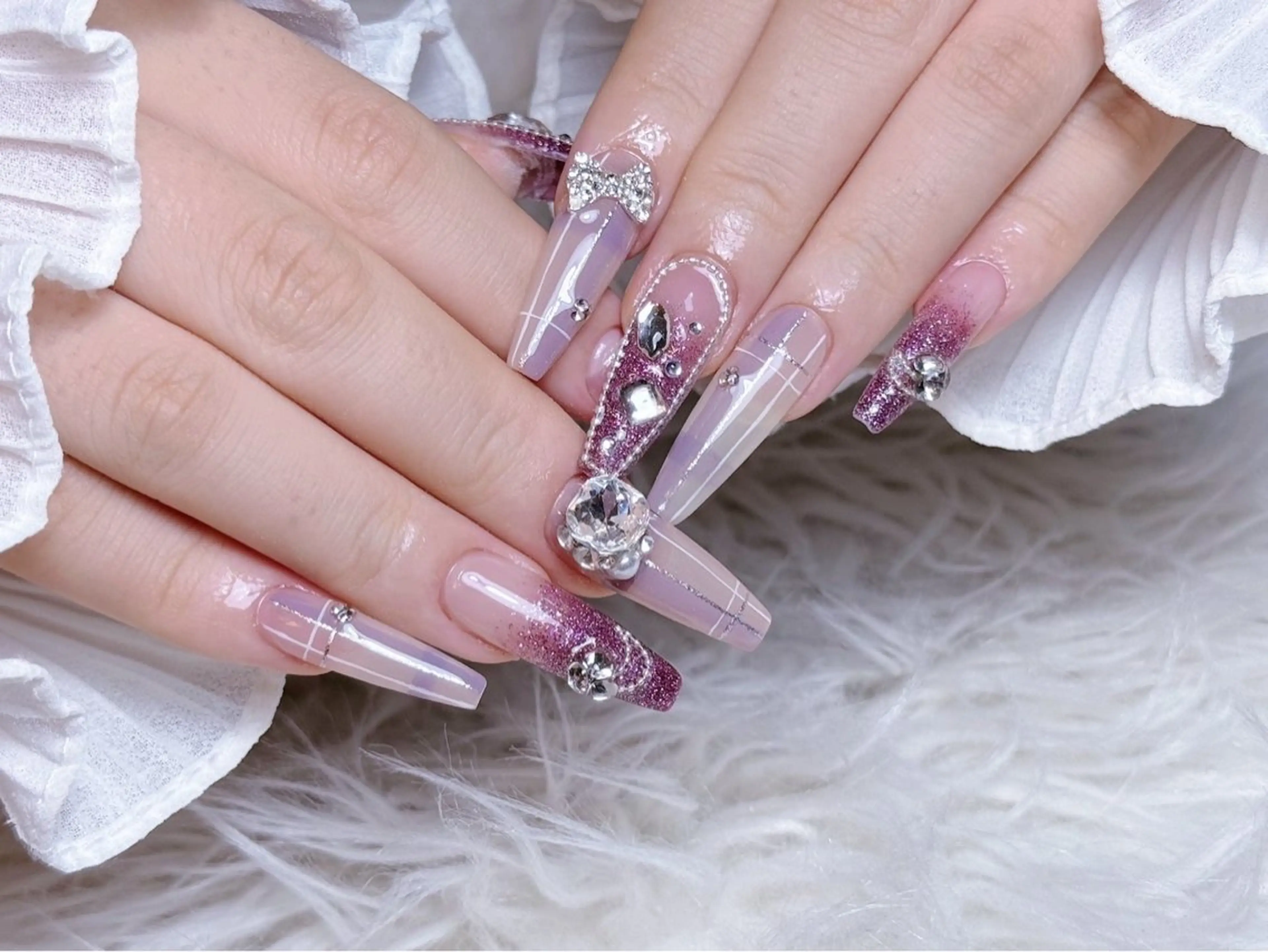 ネイル チークネイル 長さ出し フラワーネイル フレンチネイル ガーリー ハンドネイル NEW NAIL 池袋のネイルデザイン