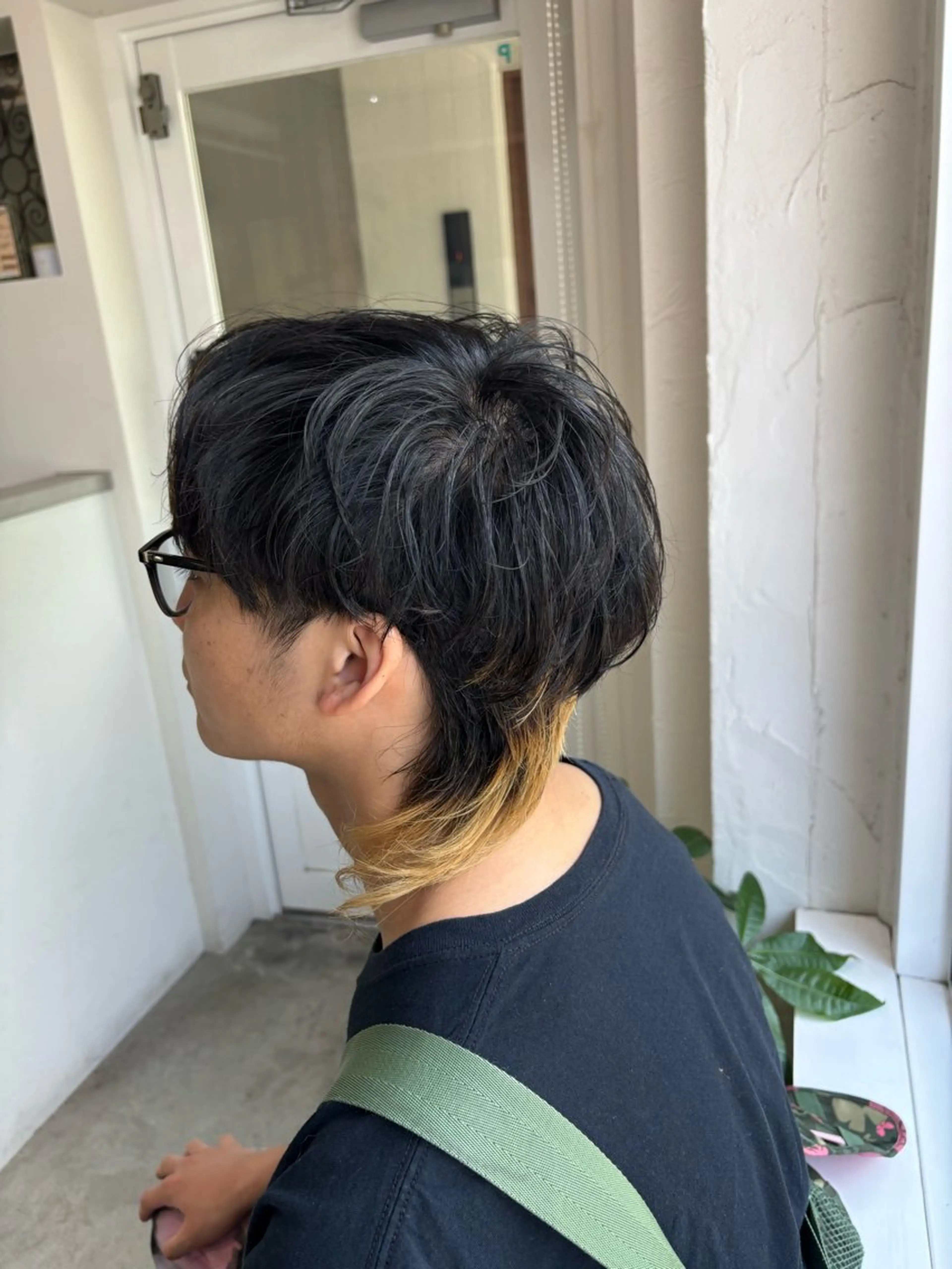 ショート ショート・パーマ・デ ザインカラー/むつみのヘアスタイル