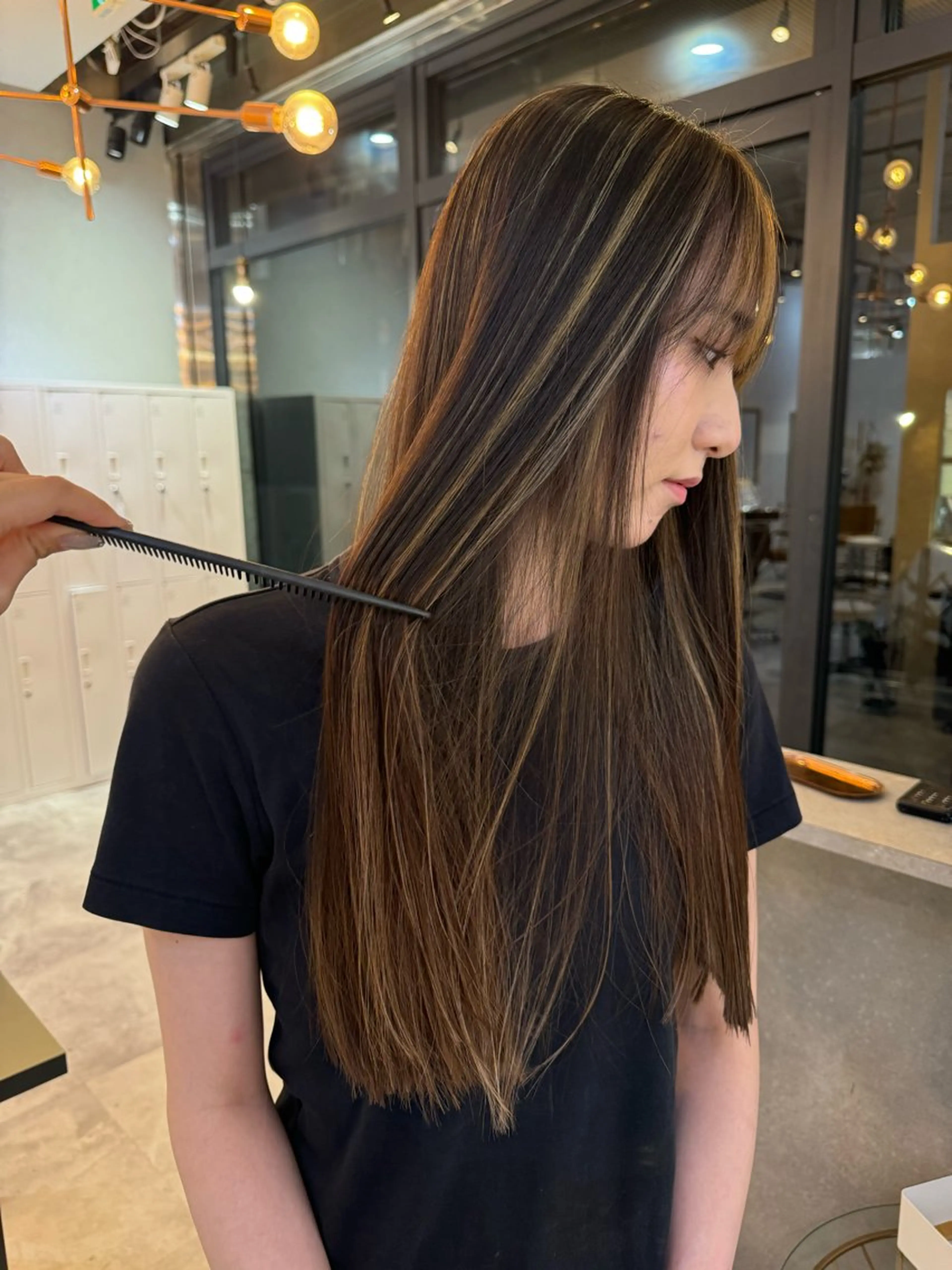 ロング カラー ベージュカラー ブリーチ ボルドーカラー ブラウンカラー 透明感カラー 赤み無し柔らかカラー 【梅田】madokaのヘアスタイル