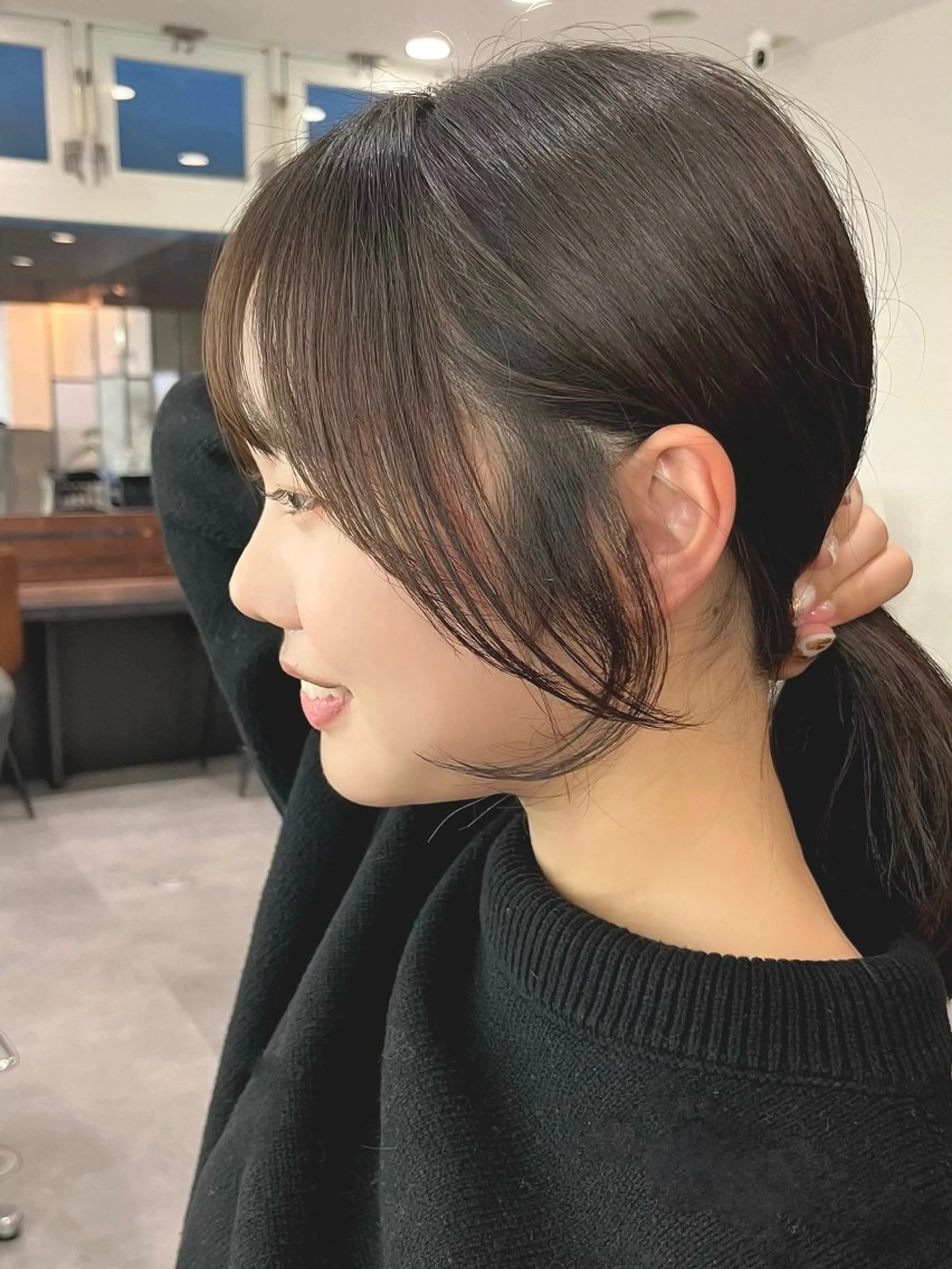 ミディアム カラー グレージュ くびれヘア 顔まわりレイヤー 韓国風ヘア レイヤーカット カット ヘアカラー VIEW EHIME 齋藤  あつきのヘアスタイル