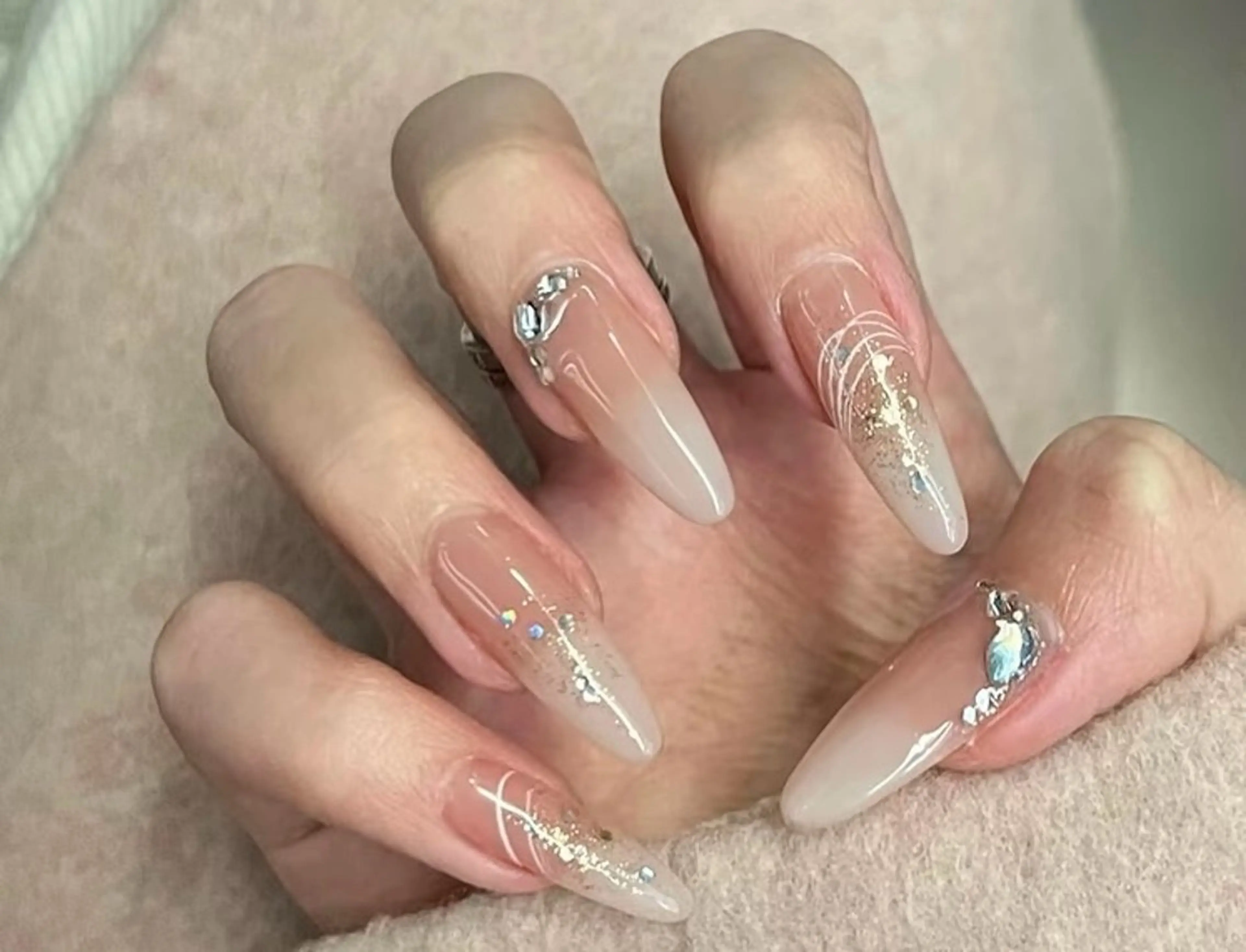 ネイル チークネイル 長さ出し フレンチネイル ガーリー 韓国ネイル ハンドネイル SunNail池袋駅 ワンホンネイルのネイルデザイン