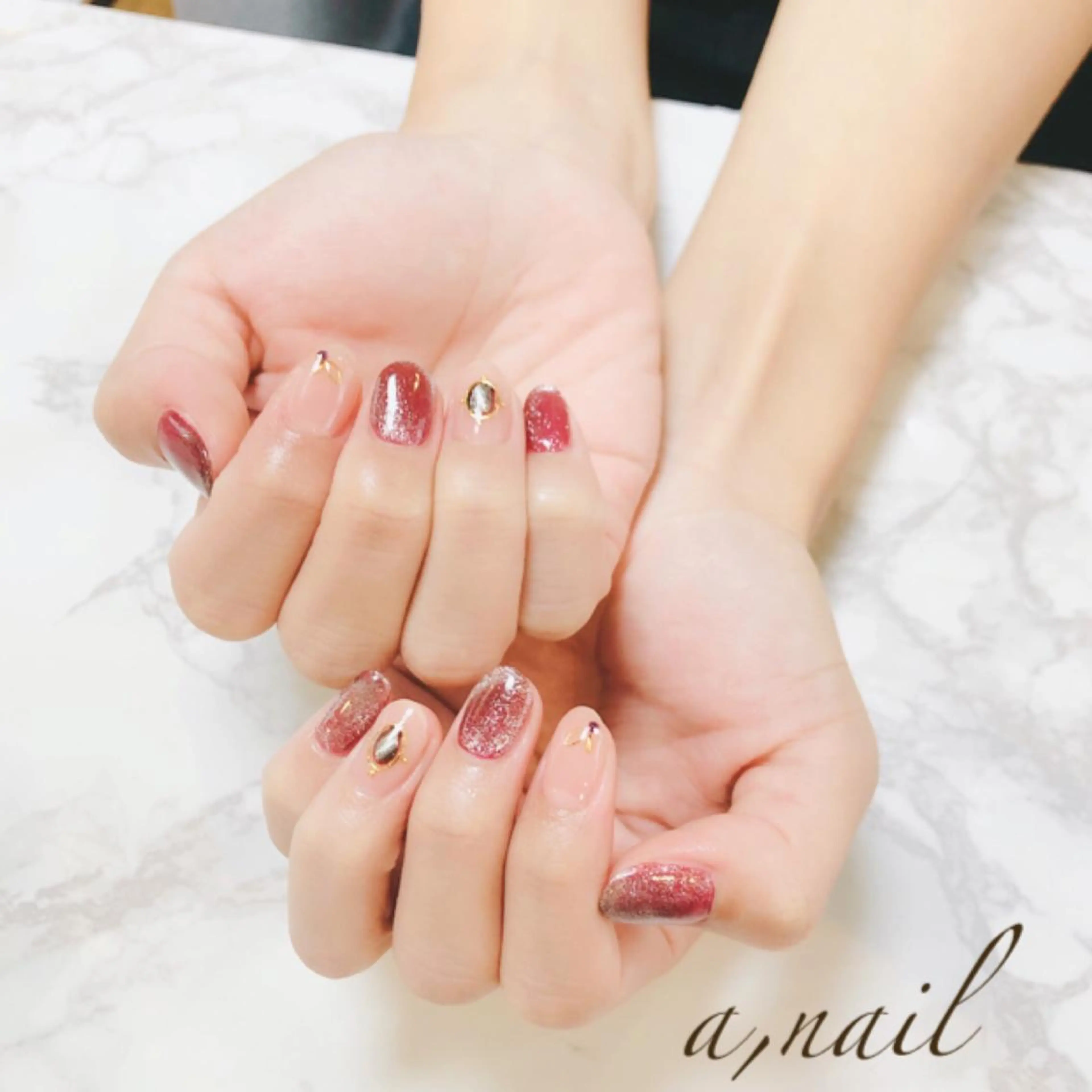 ネイル フットネイル ジェルネイル グラデーション オフィスネイル ワンカラーネイル ハンドネイル ネイルサロン エーネイルのネイルデザイン