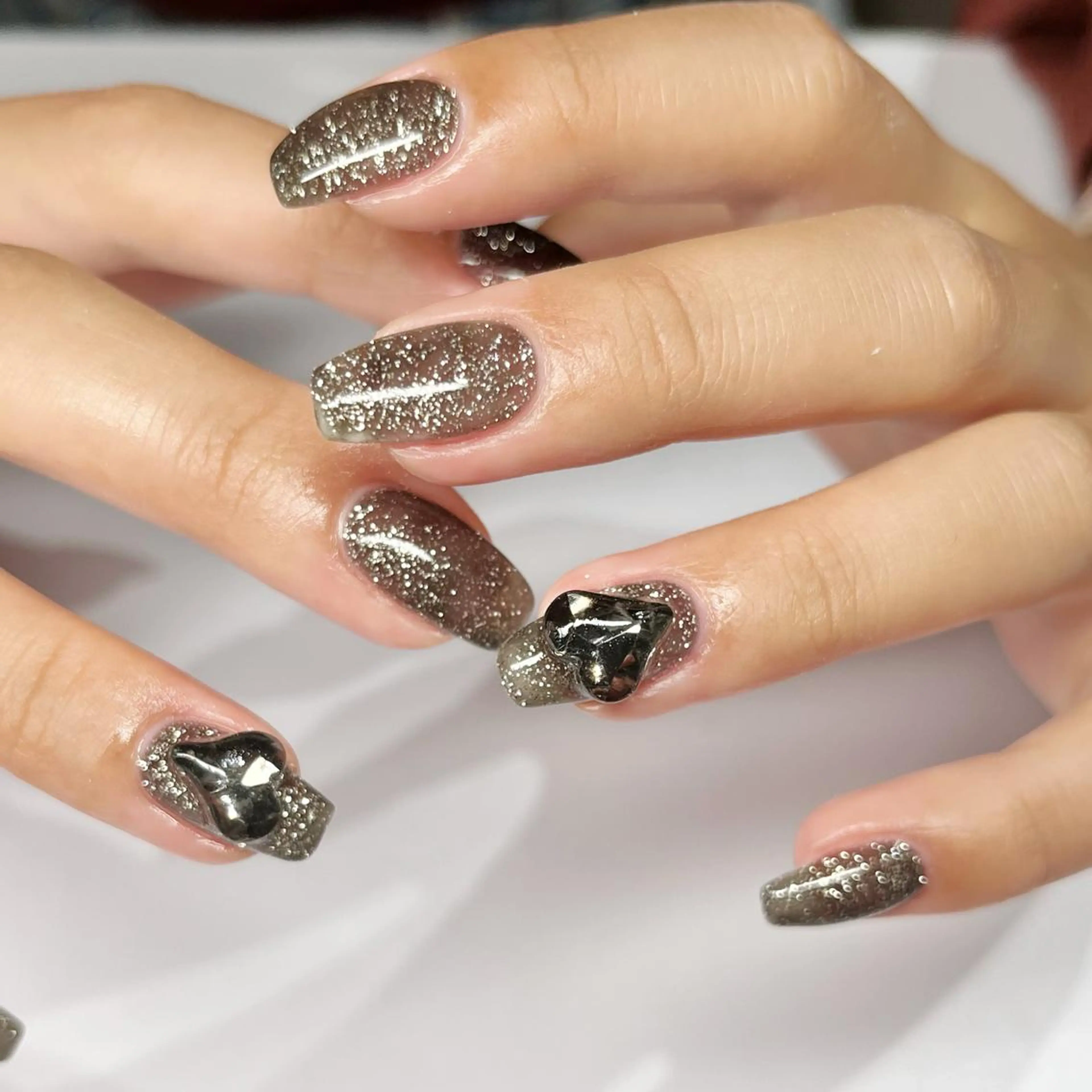 ミディアム ネイル マツエク・マツパ ハンドネイル apopi's所属・apopis＊ close23:00のネイルデザイン