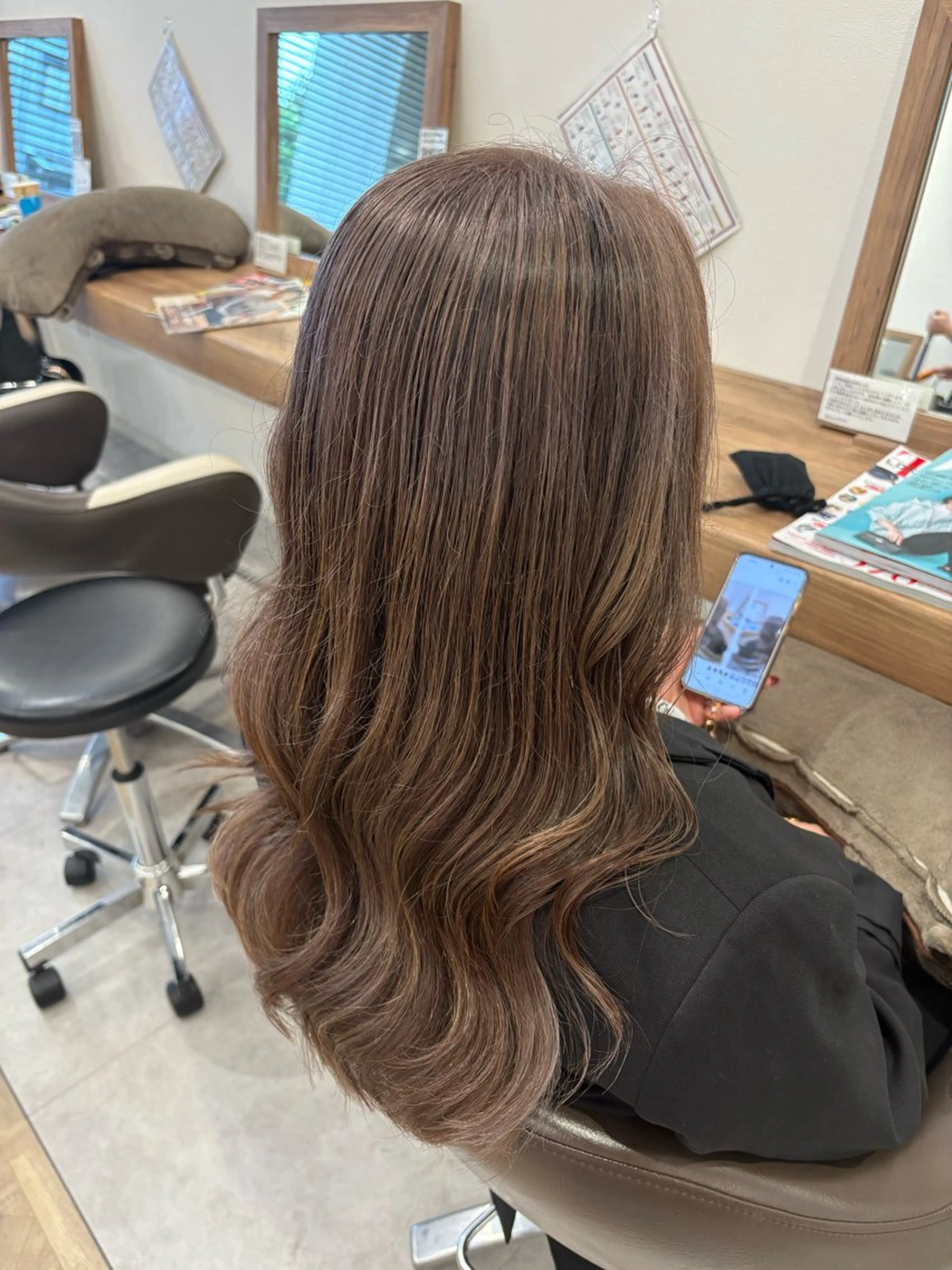 セミロング ヘアカラー 渡邊 玲来のヘアスタイル
