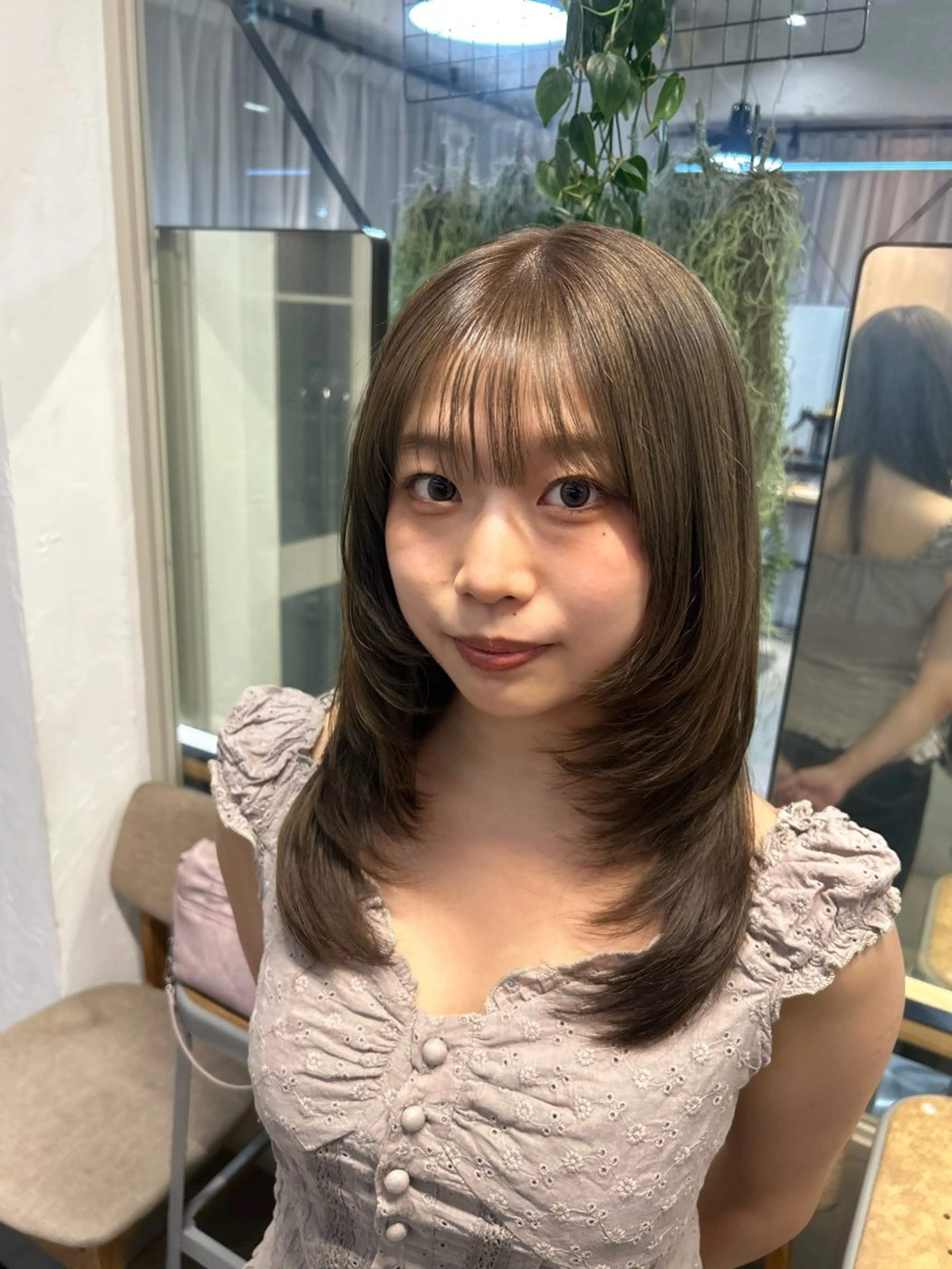 セミロング レイヤーカット カット ヘアカラー トリートメント LOE Yuuka/42🩵のヘアスタイル