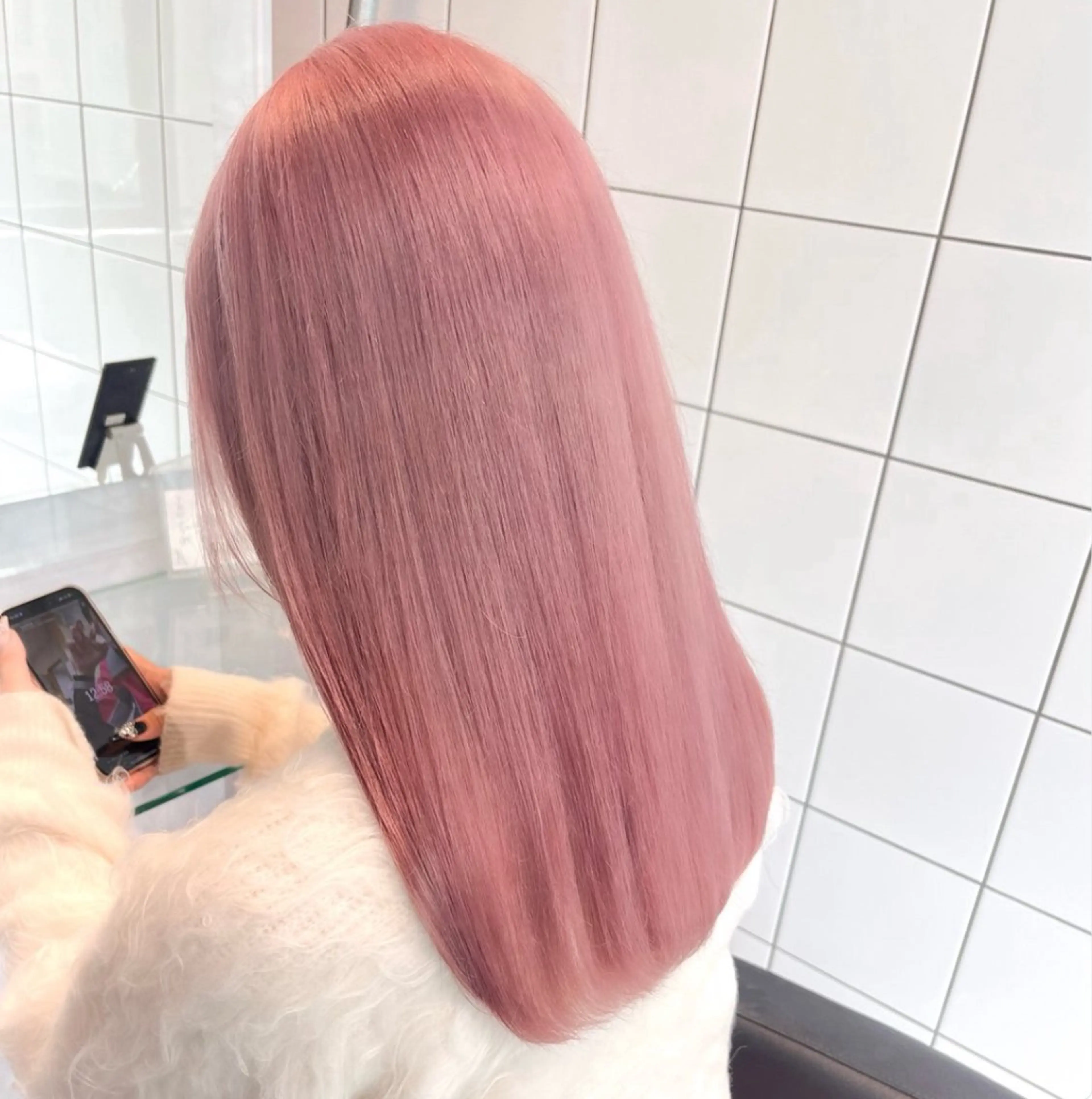 セミロング カラー 🫧うる艶トレンド 🫧透明感カラーのヘアスタイル