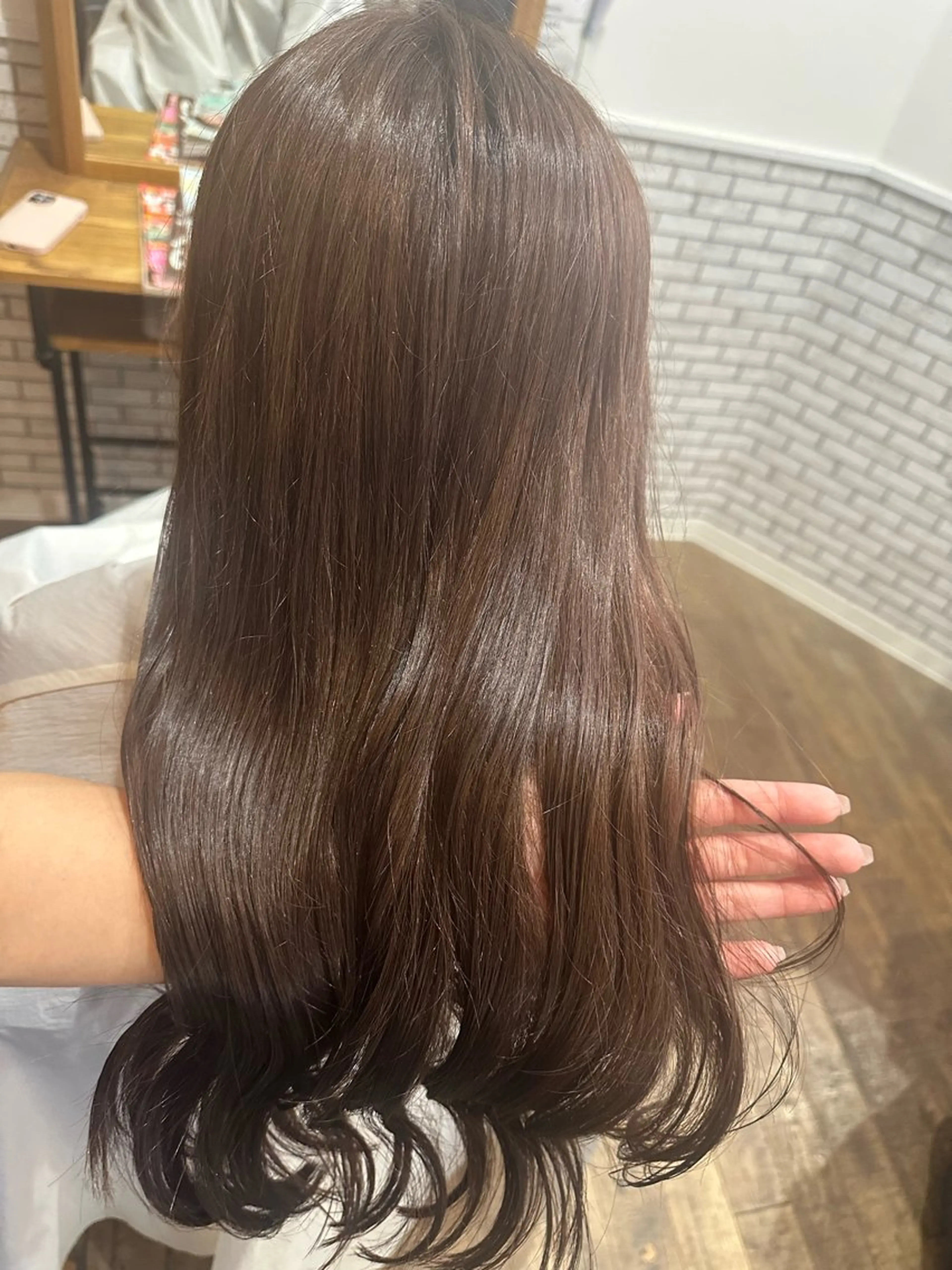 ロング ヘアカラー 半田 知穂のヘアスタイル
