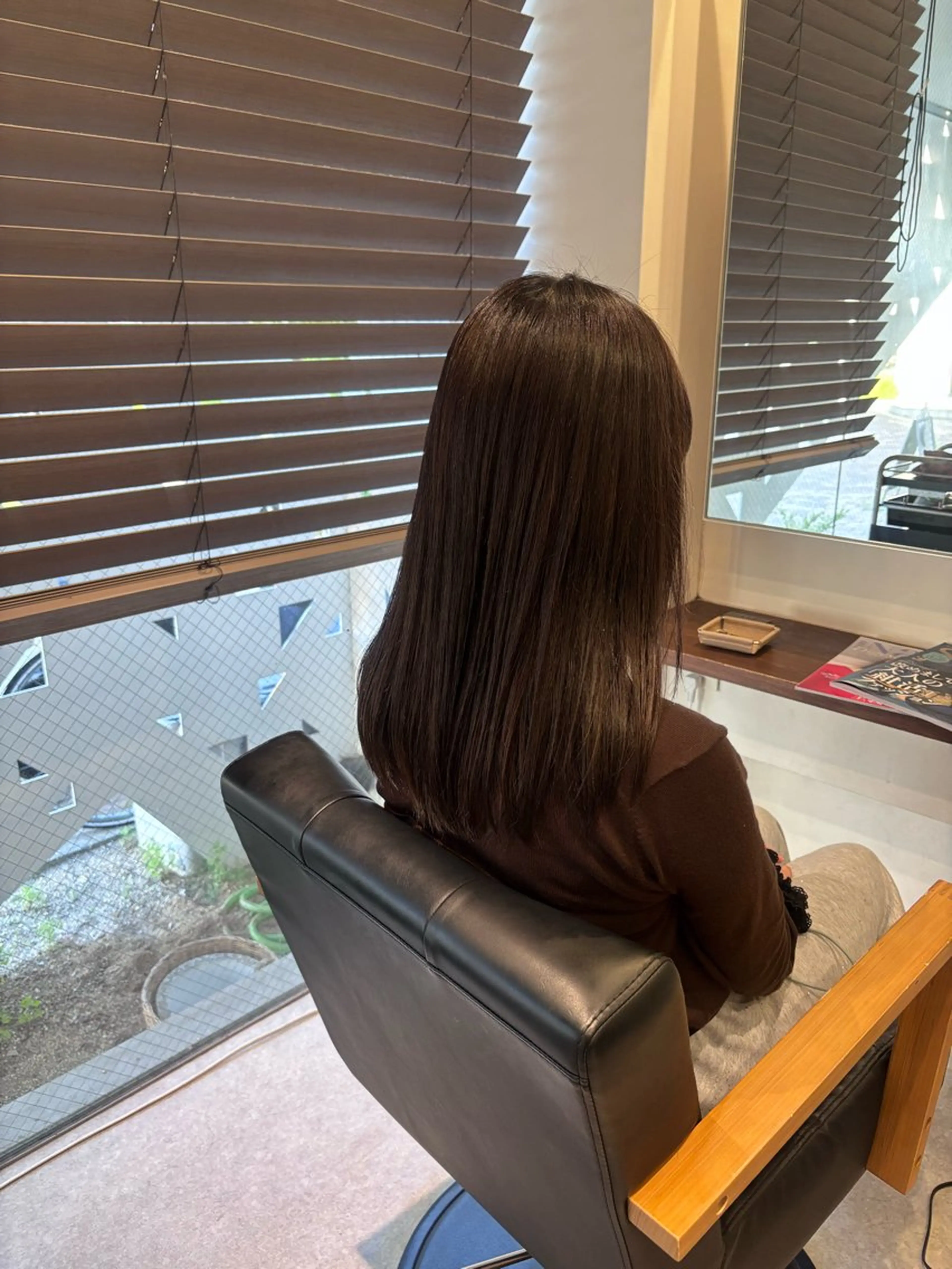 カラー 真鍋 月音のヘアスタイル