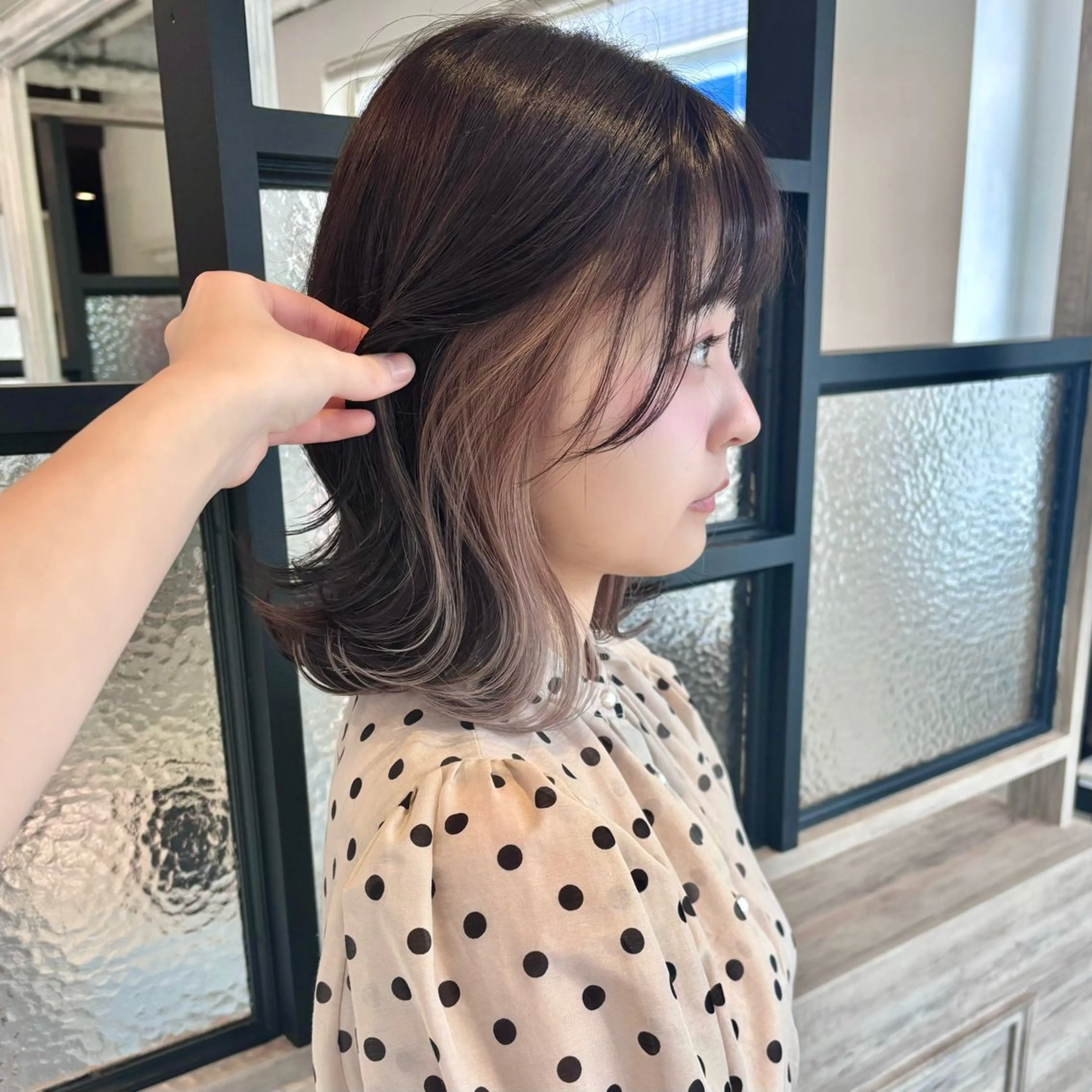 ミディアム カラー mio ︴ アレンジ ︴ 透明感カラーのヘアスタイル