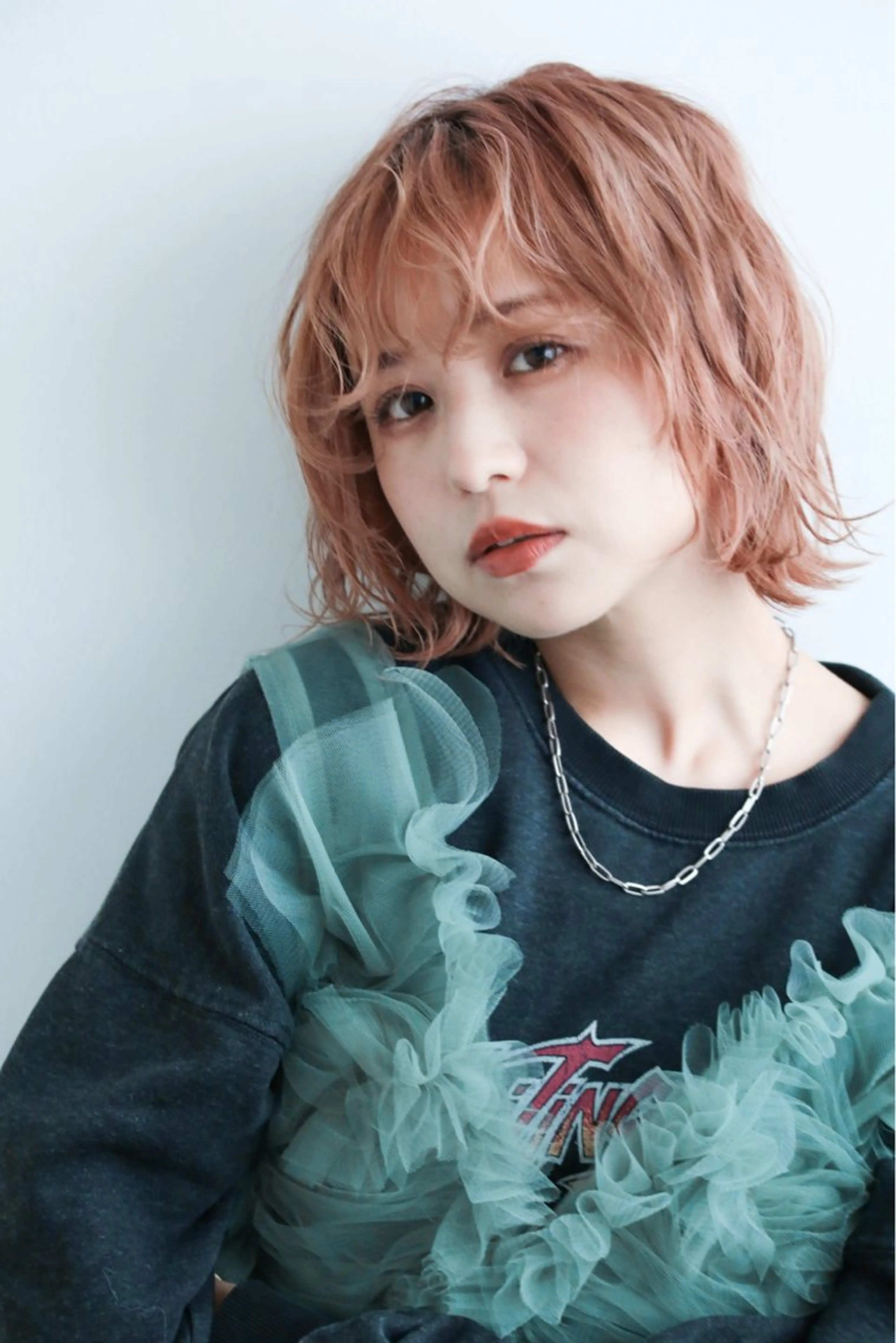 ミディアム カラー 中嶋 夏美のヘアスタイル