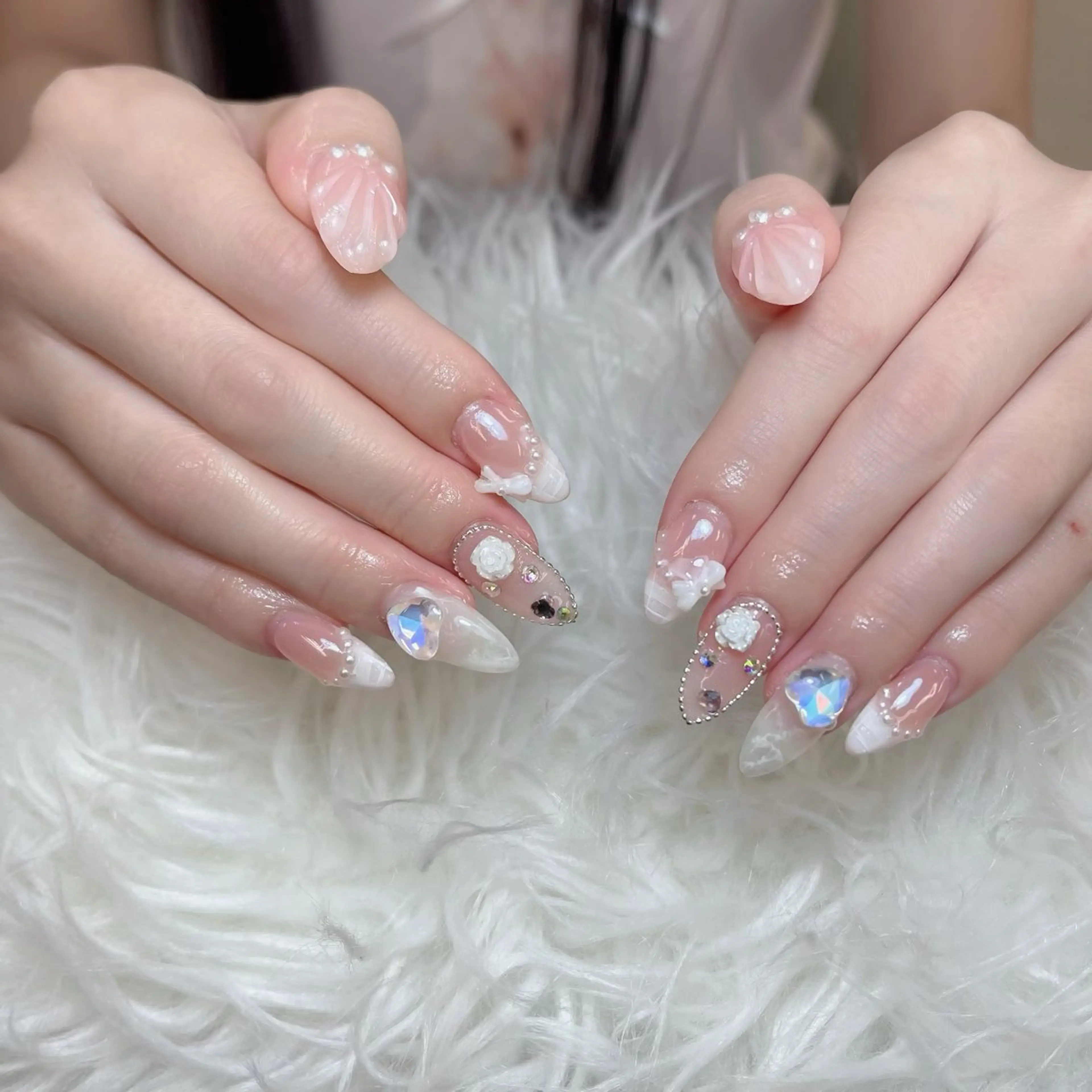 ネイル チークネイル フレンチネイル グラデーション キラキラネイル 韓国ネイル HIKARIHANA NAILのネイルデザイン