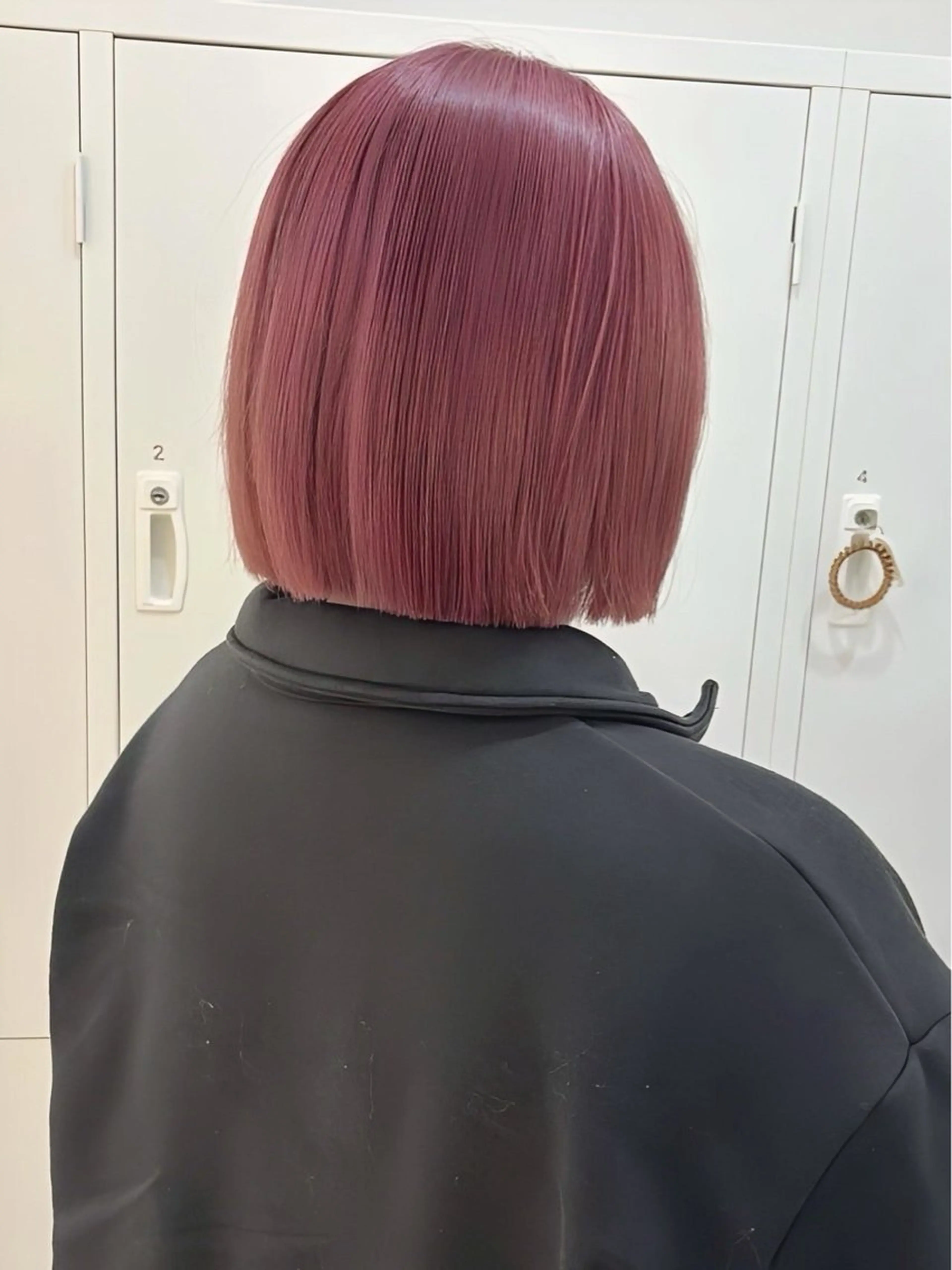 ミディアム 艶カラー／ 夢叶のヘアスタイル