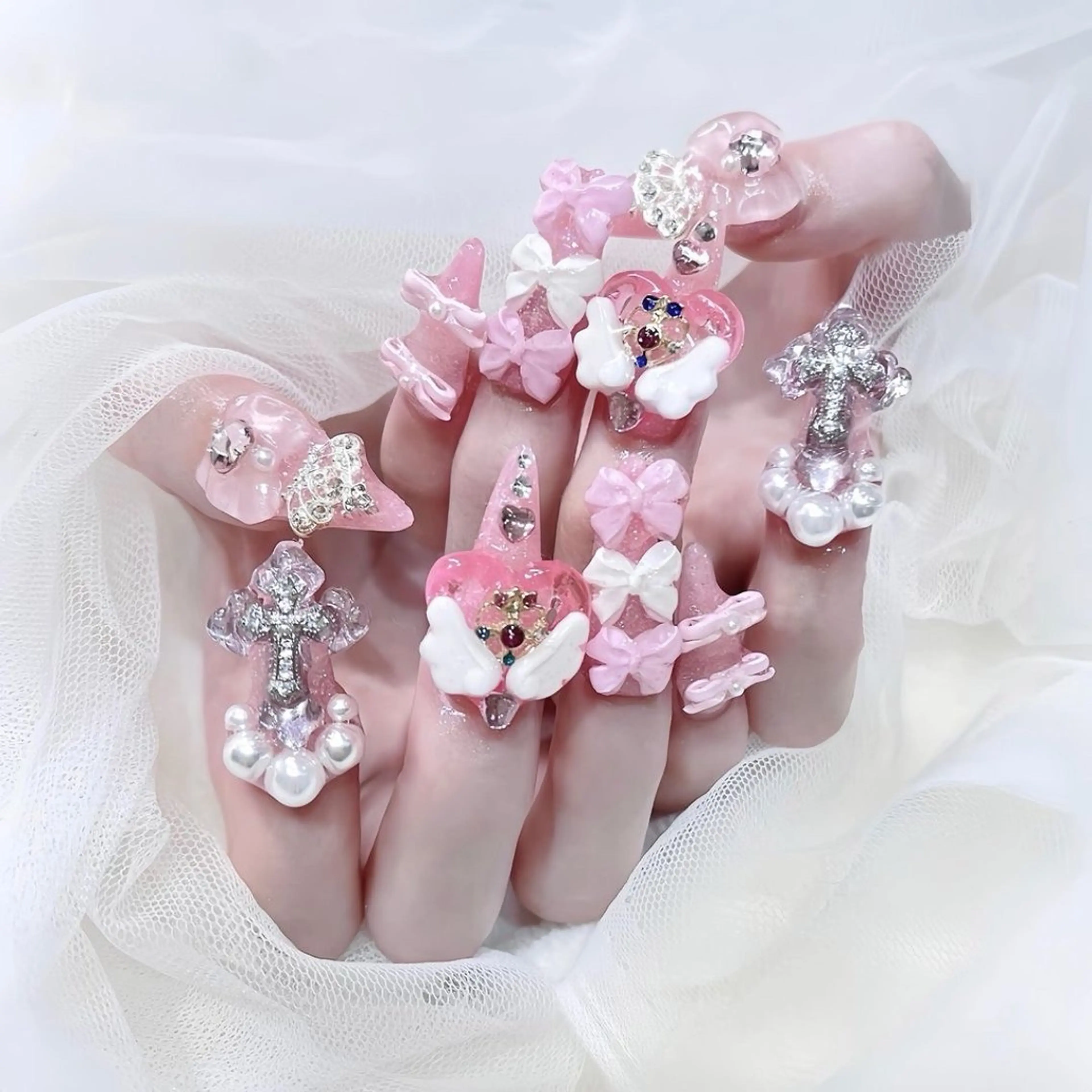 ネイル マグネットネイル ピンク ネイルチップ 冬ネイル Lee Nailsのネイルデザイン