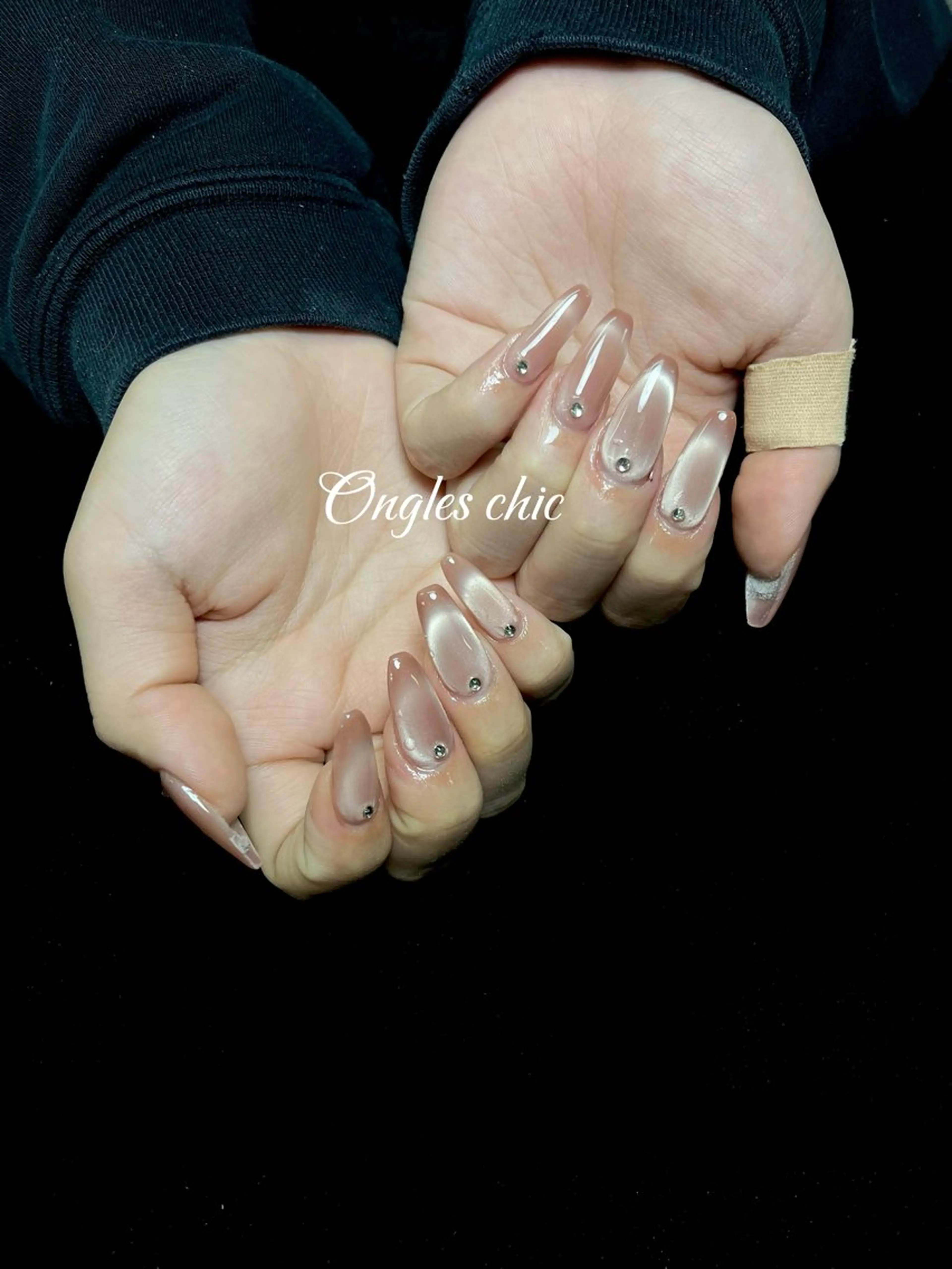 ネイル ハンドネイル ongles chicのネイルデザイン