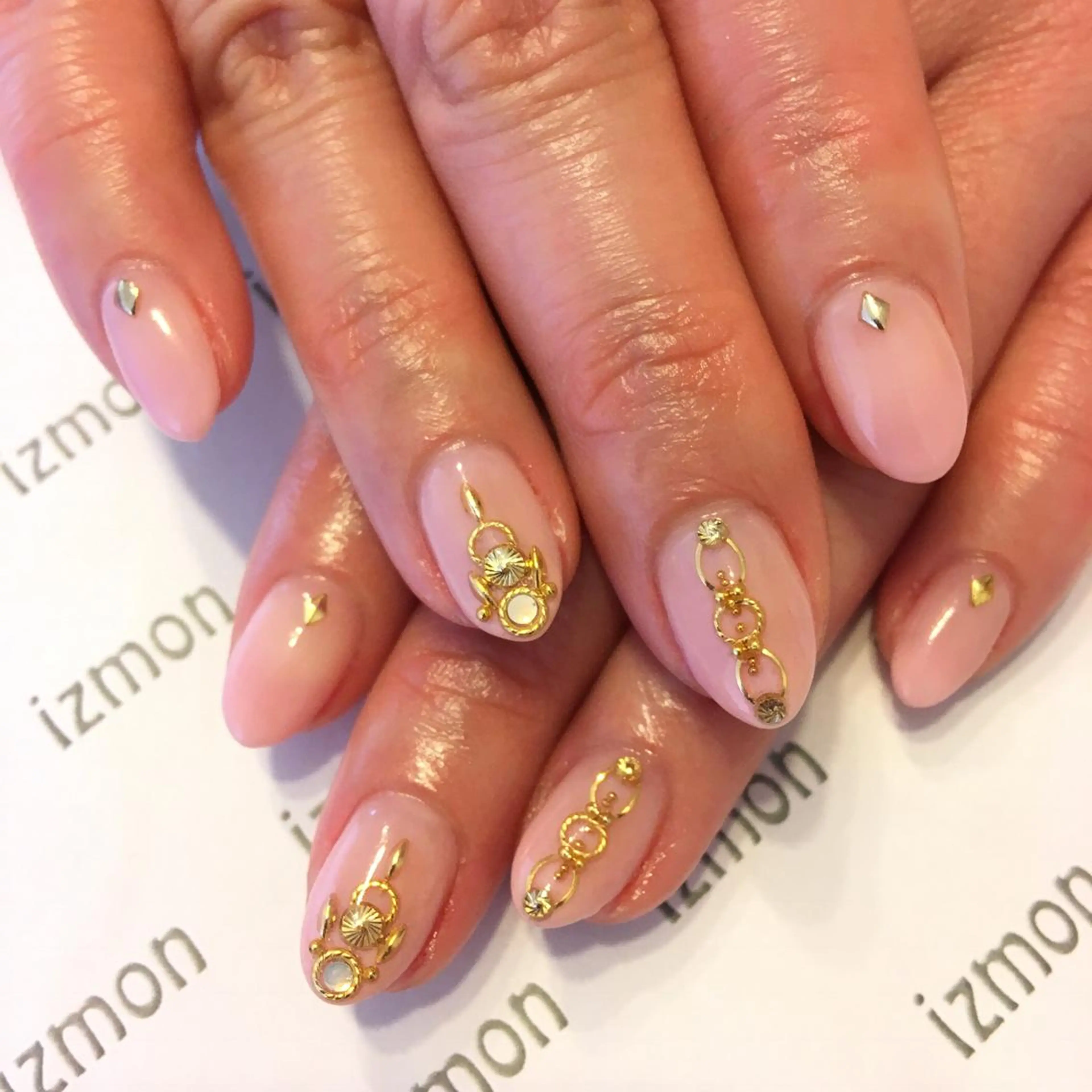 ネイル 🦋izmon nailstudioのネイルデザイン
