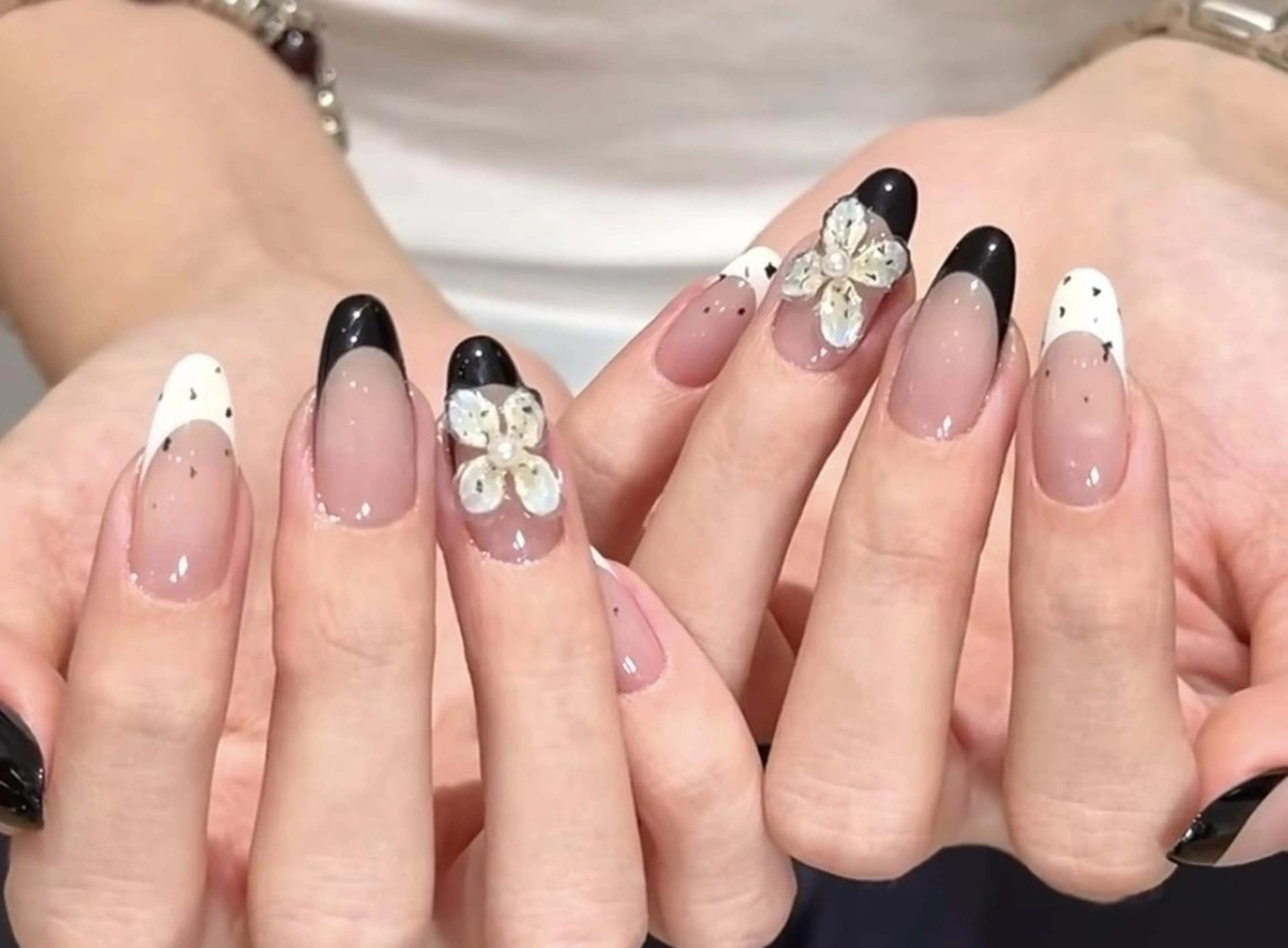 ネイル ハンドネイル 🎀 NaNa_nailのネイルデザイン