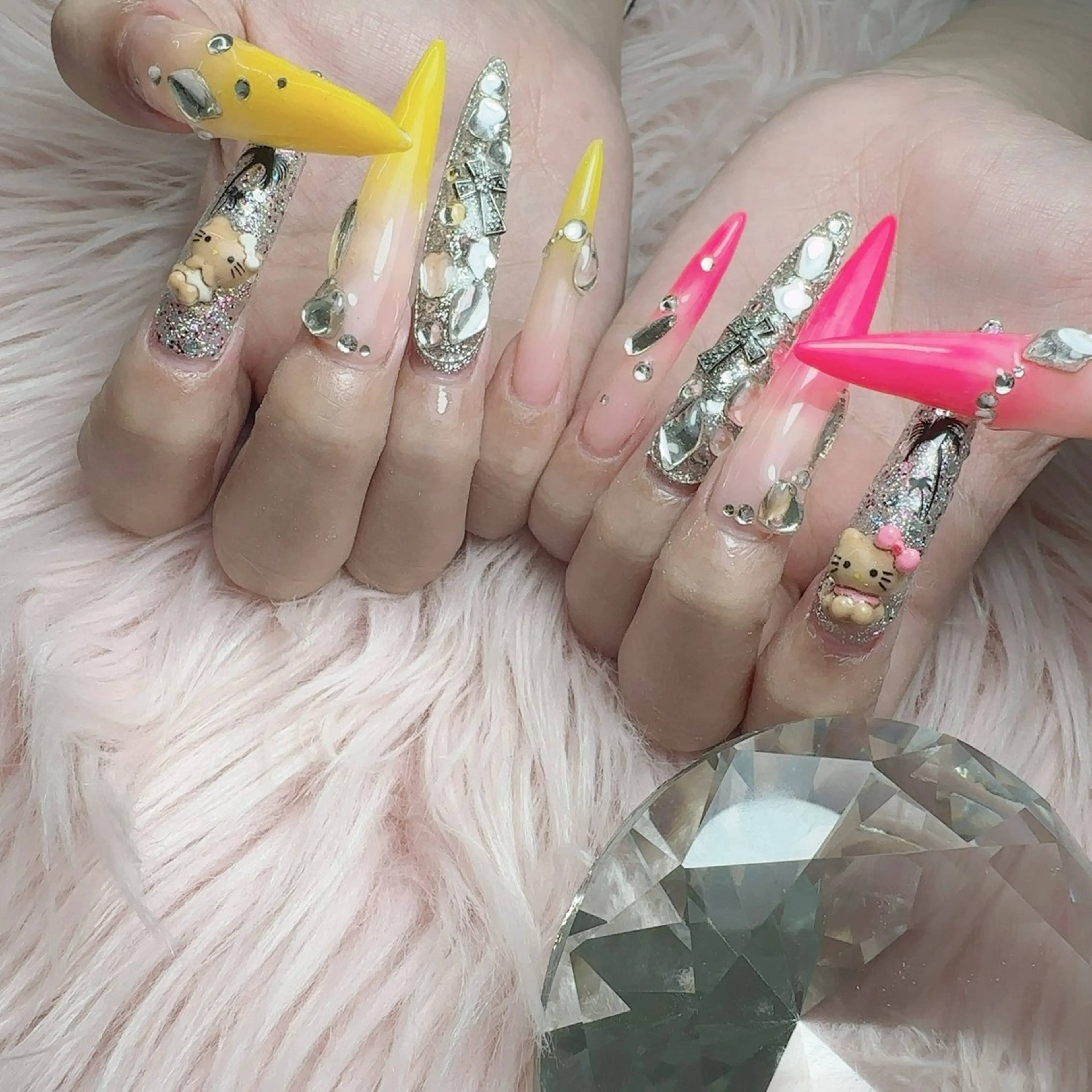 ロング ハンドネイル フットネイル ネイル&エステ asukaのネイルデザイン