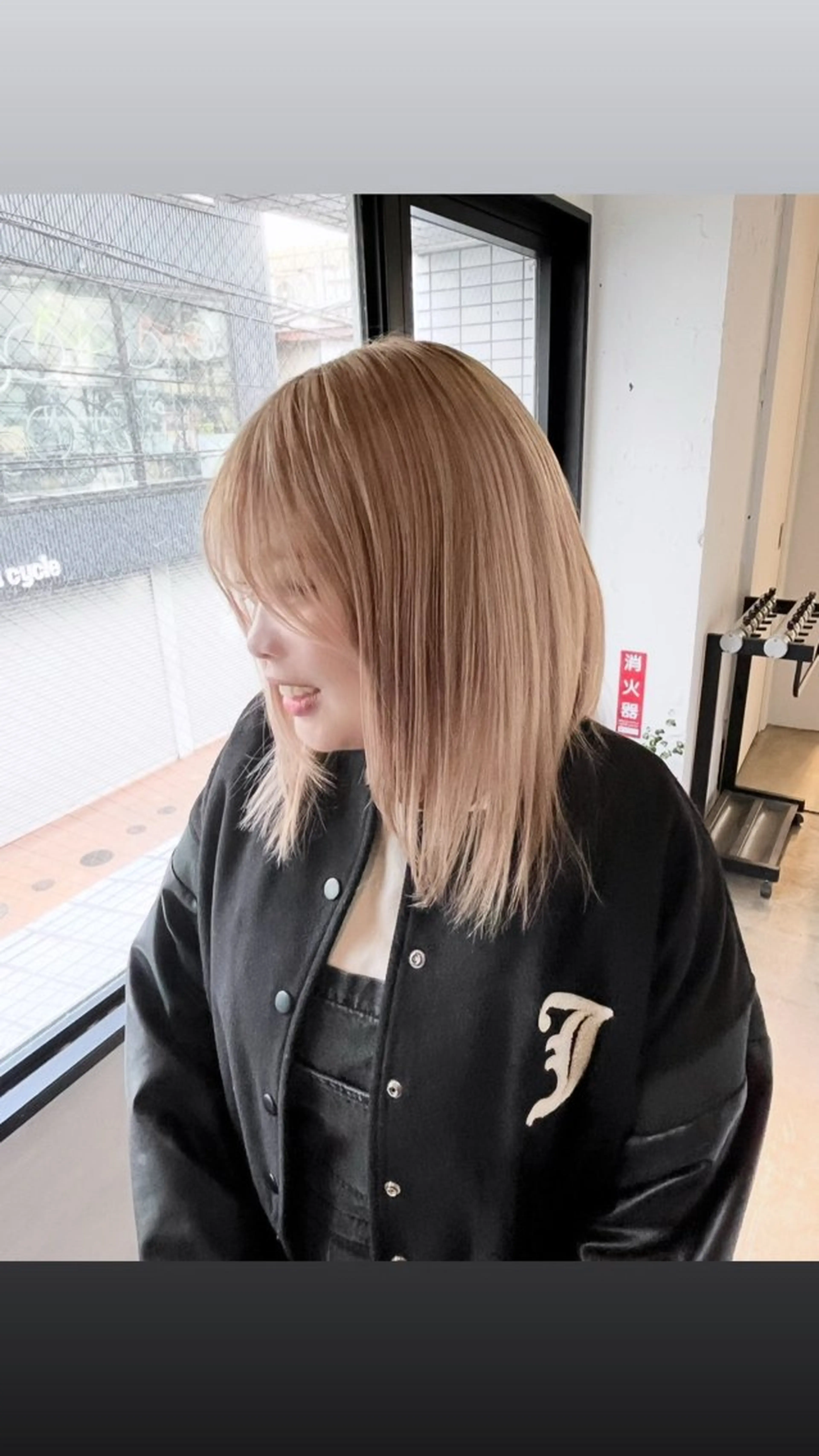 カラー ベージュカラー ミルクティーベージュ ニトウ レイナのヘアスタイル