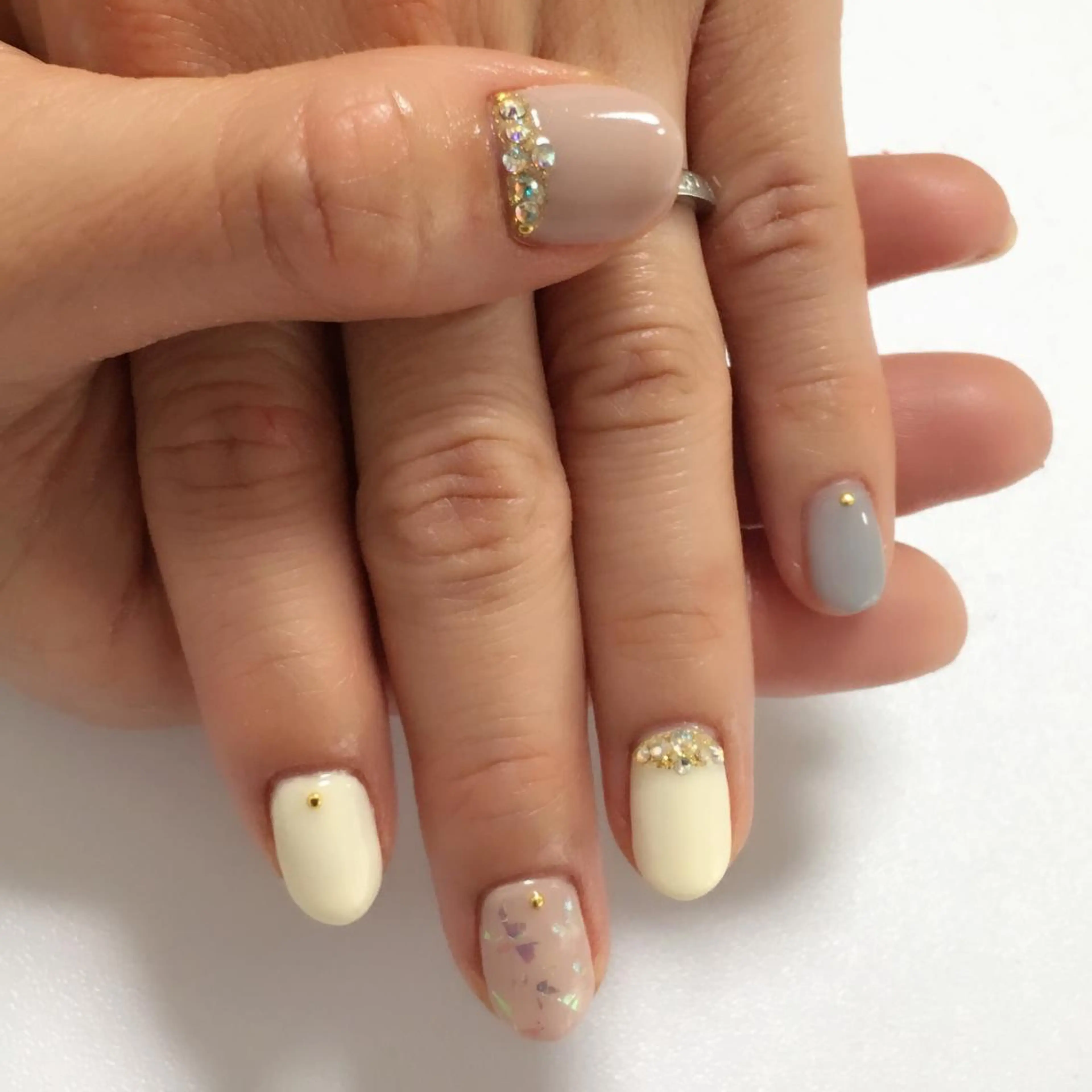 ネイル ワンカラーネイル ストーンネイル Nono Nail ノノネイルのネイルデザイン