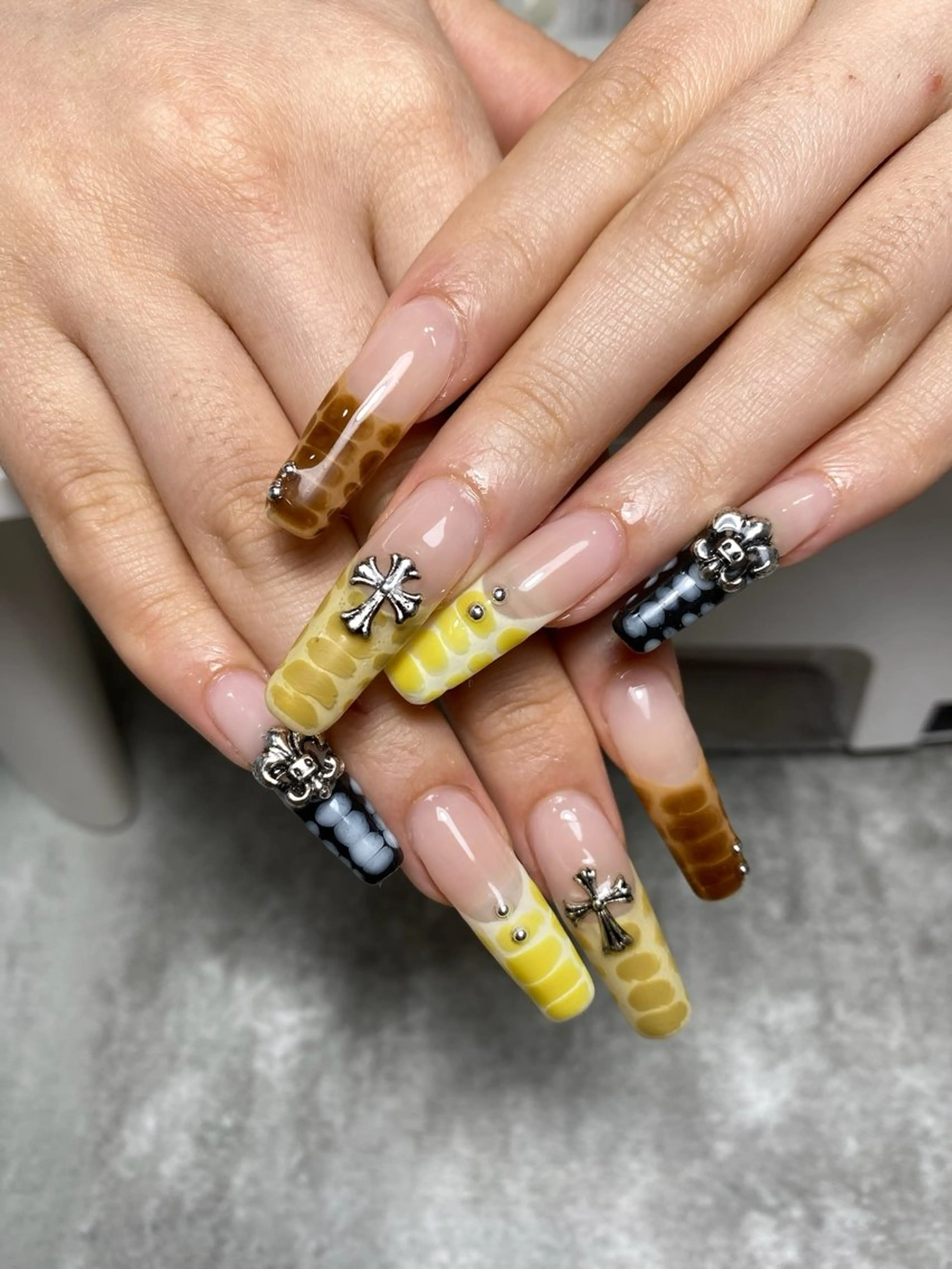 ネイル moni nailのネイルデザイン