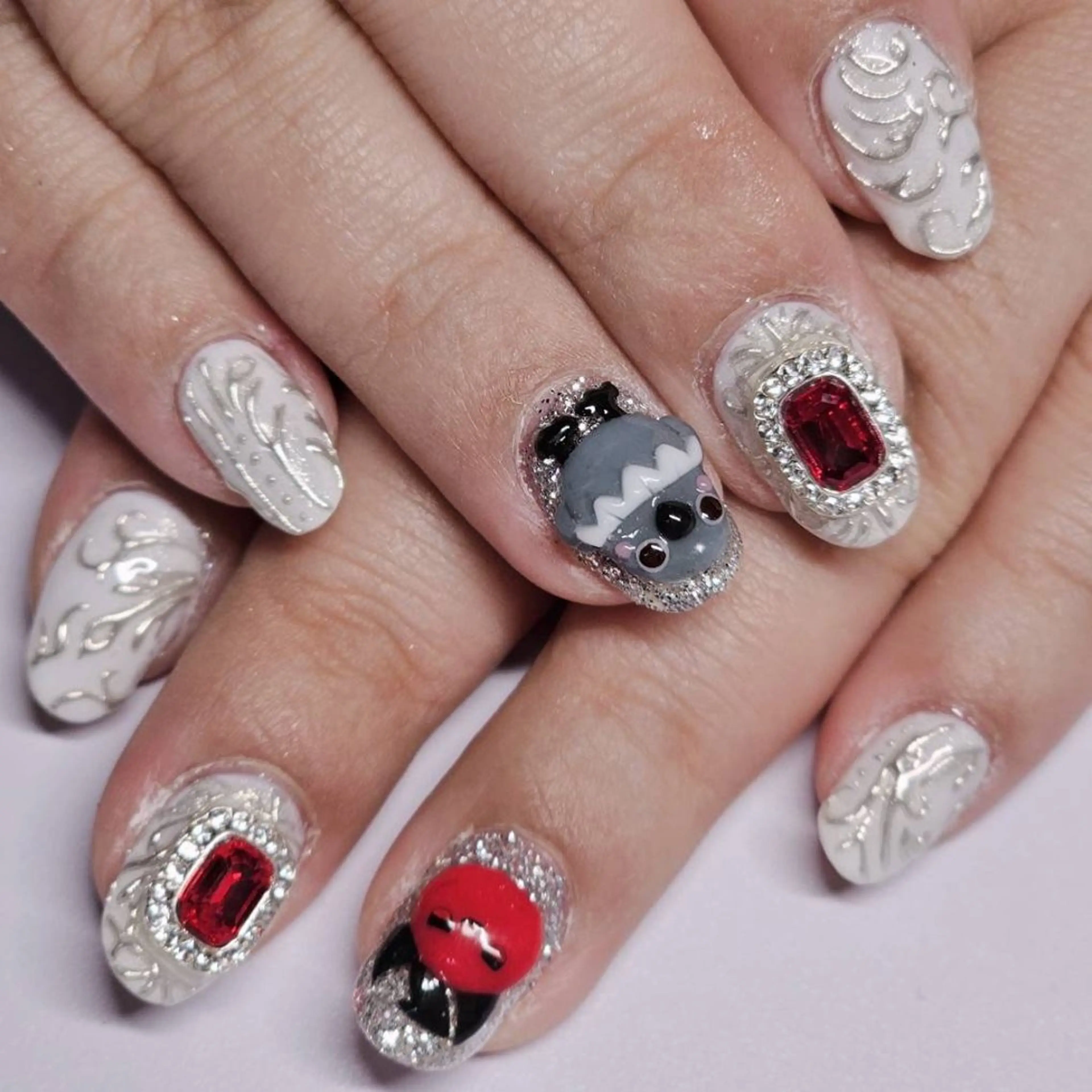 ネイル アートネイル ラメ(グリッター) シルバー ホワイト ハンドネイル よしだ ひろきのネイルデザイン