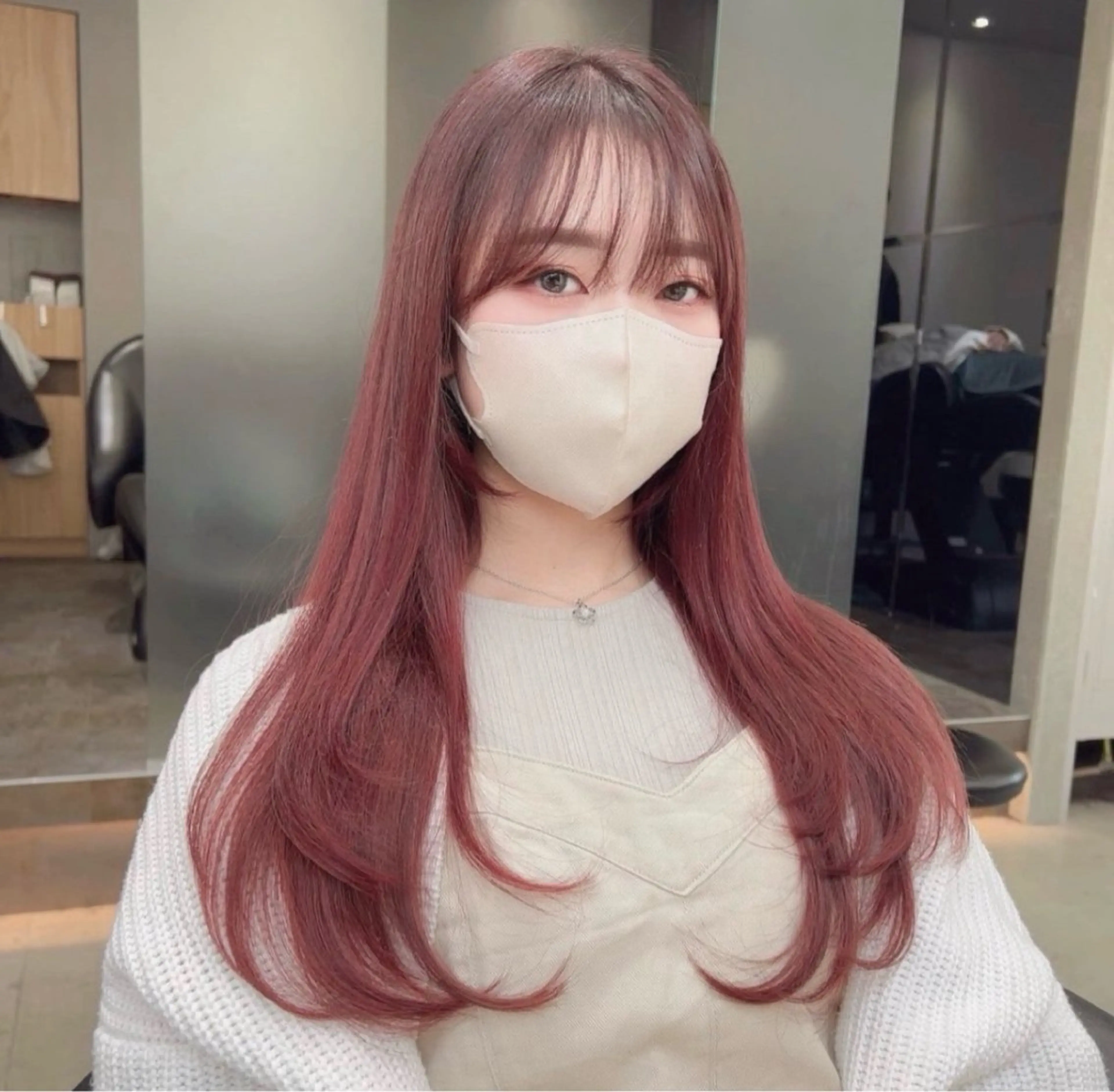 ロング 顔周りカット 小顔カット VIVIE 福岡天神店のヘアスタイル