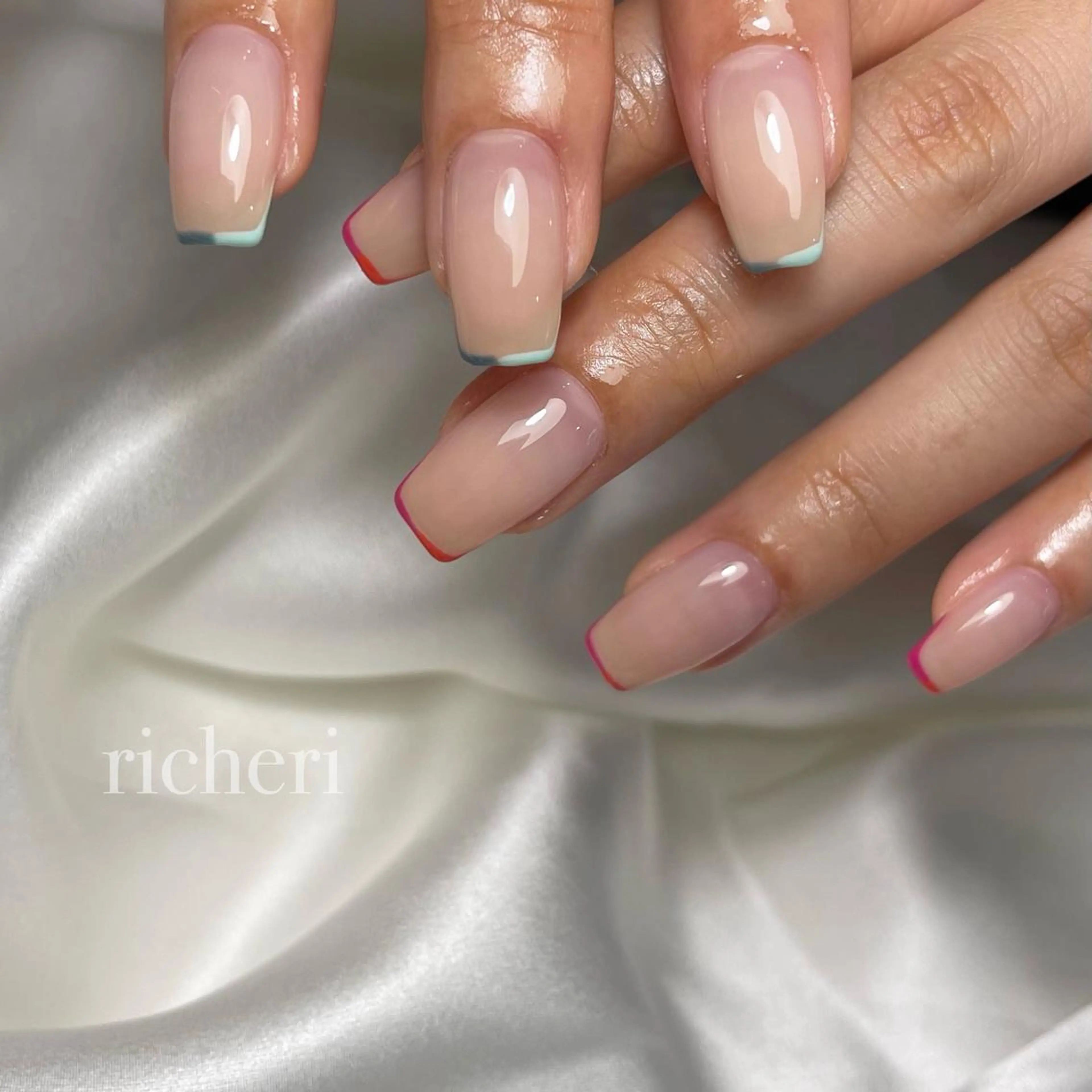 ミディアム ネイル ハンドネイル richeri beautyのエステ・リラクイメージ
