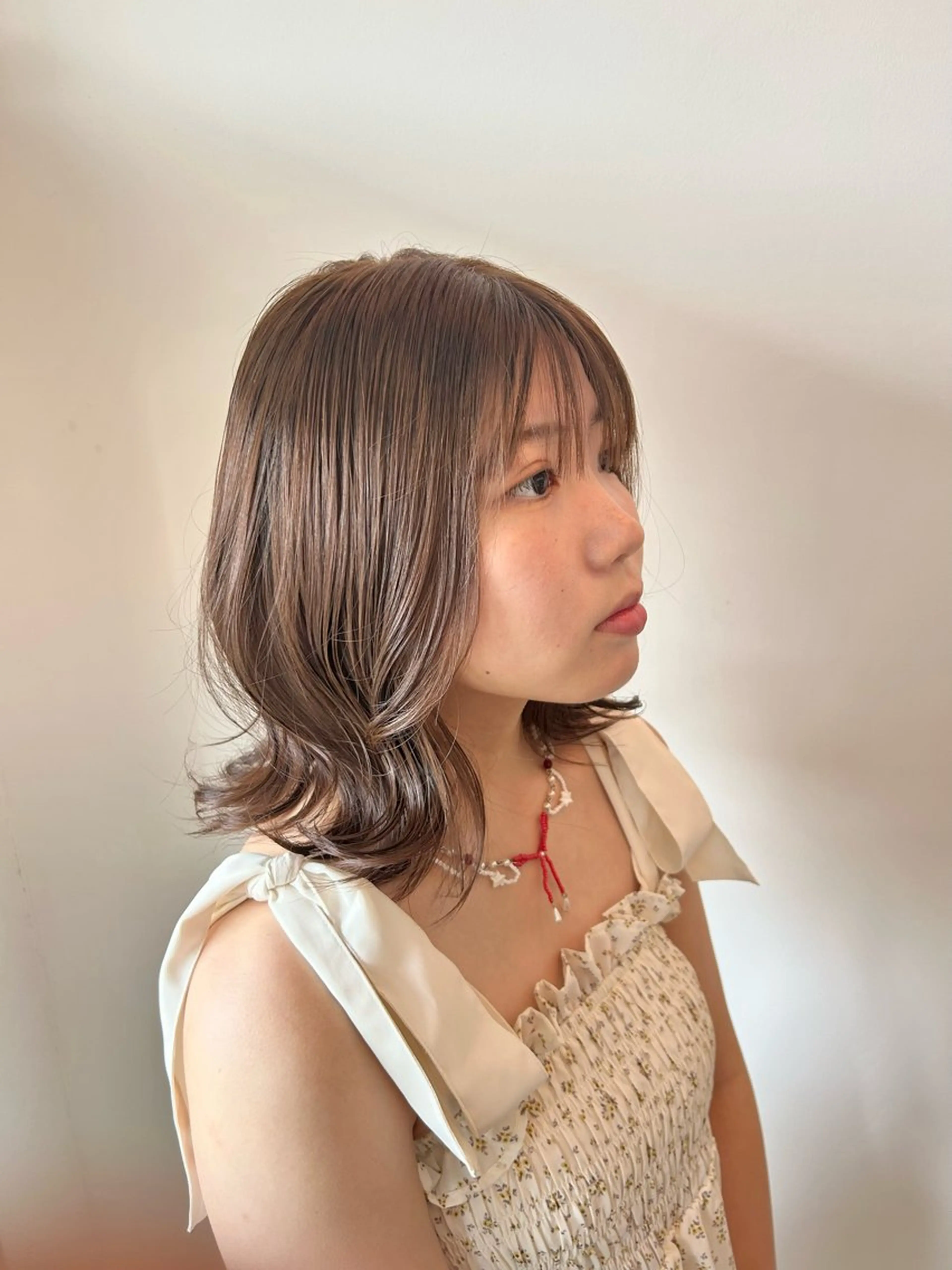 ミディアム カラー ベージュカラー ブリーチ デザインカラー ブリーチなしカラー カット ヘアカラー 佐藤 悠生 メンズパーマ.カットのヘアスタイル