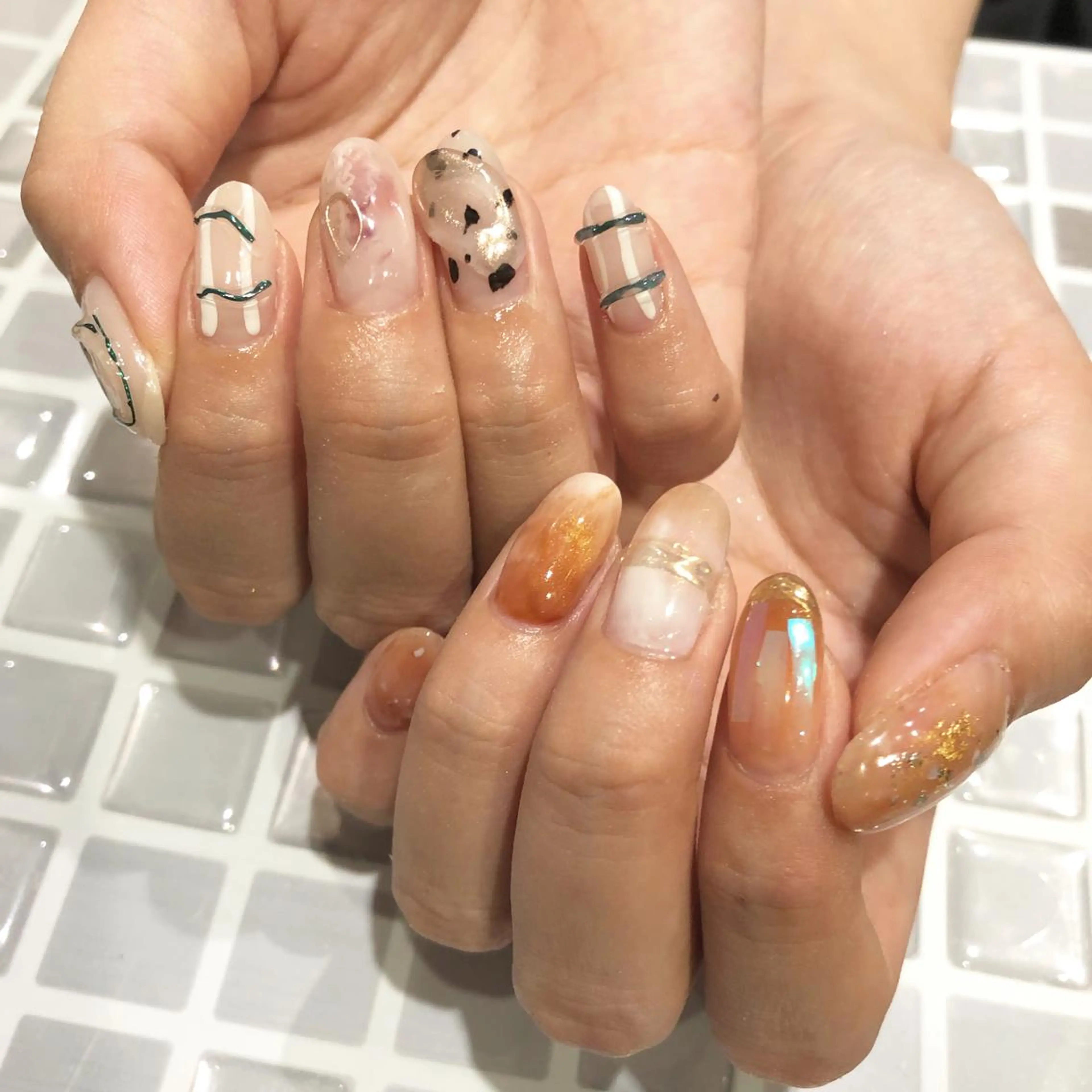 ネイル アートネイル earth甲府昭和店 西村香穂のネイルデザイン