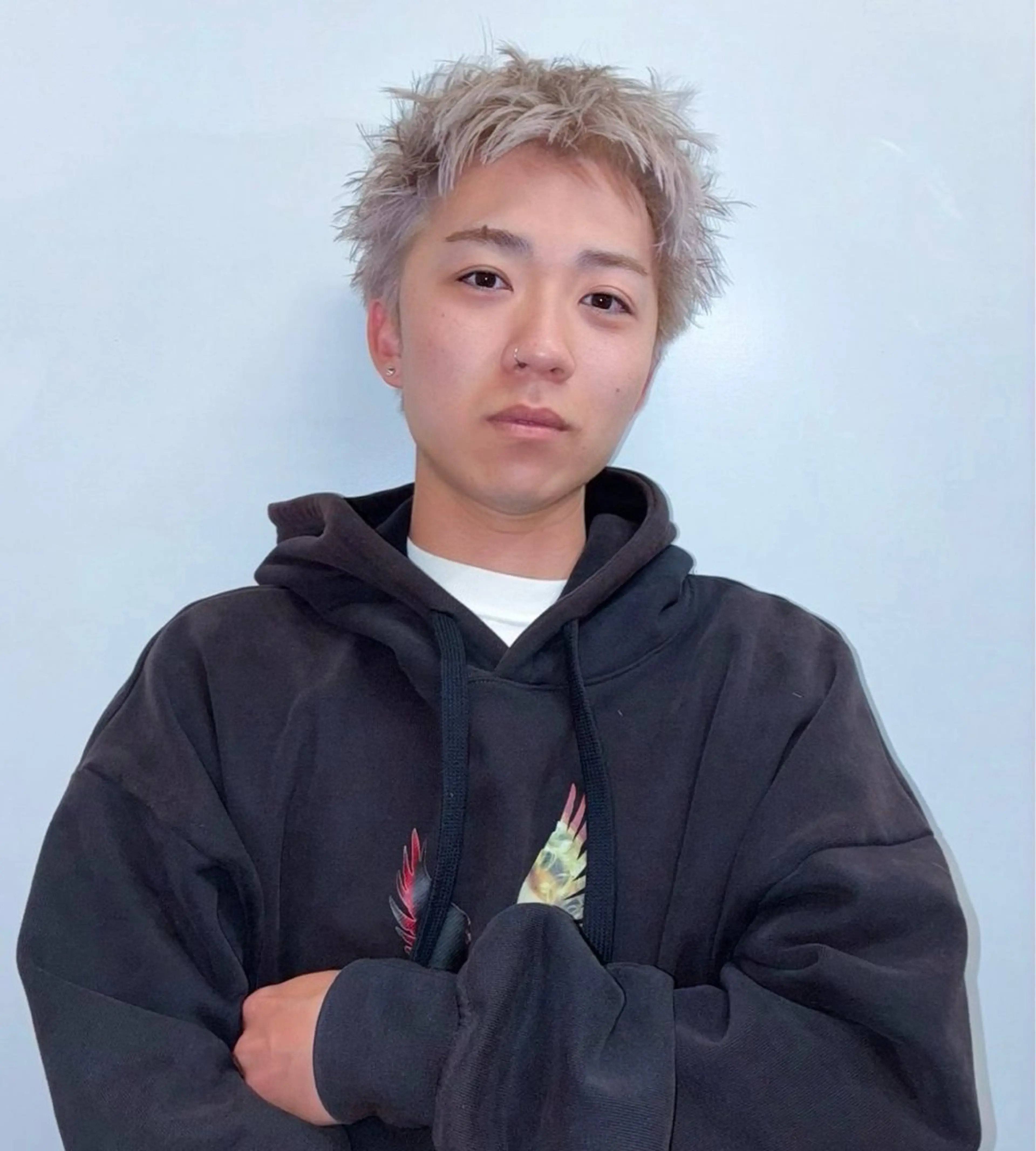 ハイトーンスパイキーショートの写真