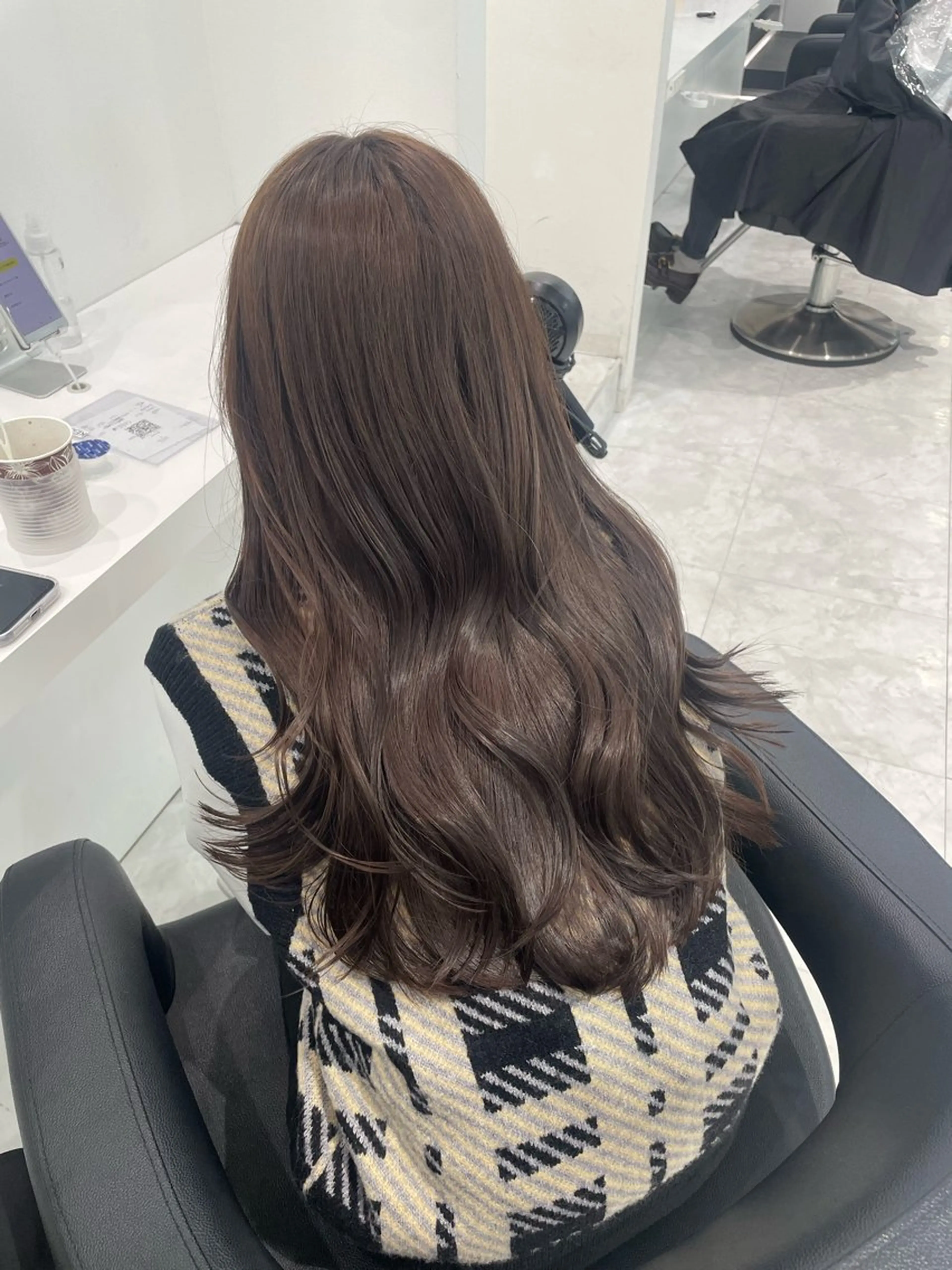 【🤍平日限定メニュー🤍】トレンドレイヤーカット➕透明感カラー➕ヒアルロン酸トリートメント➕炭酸スパ🕊🤍の写真